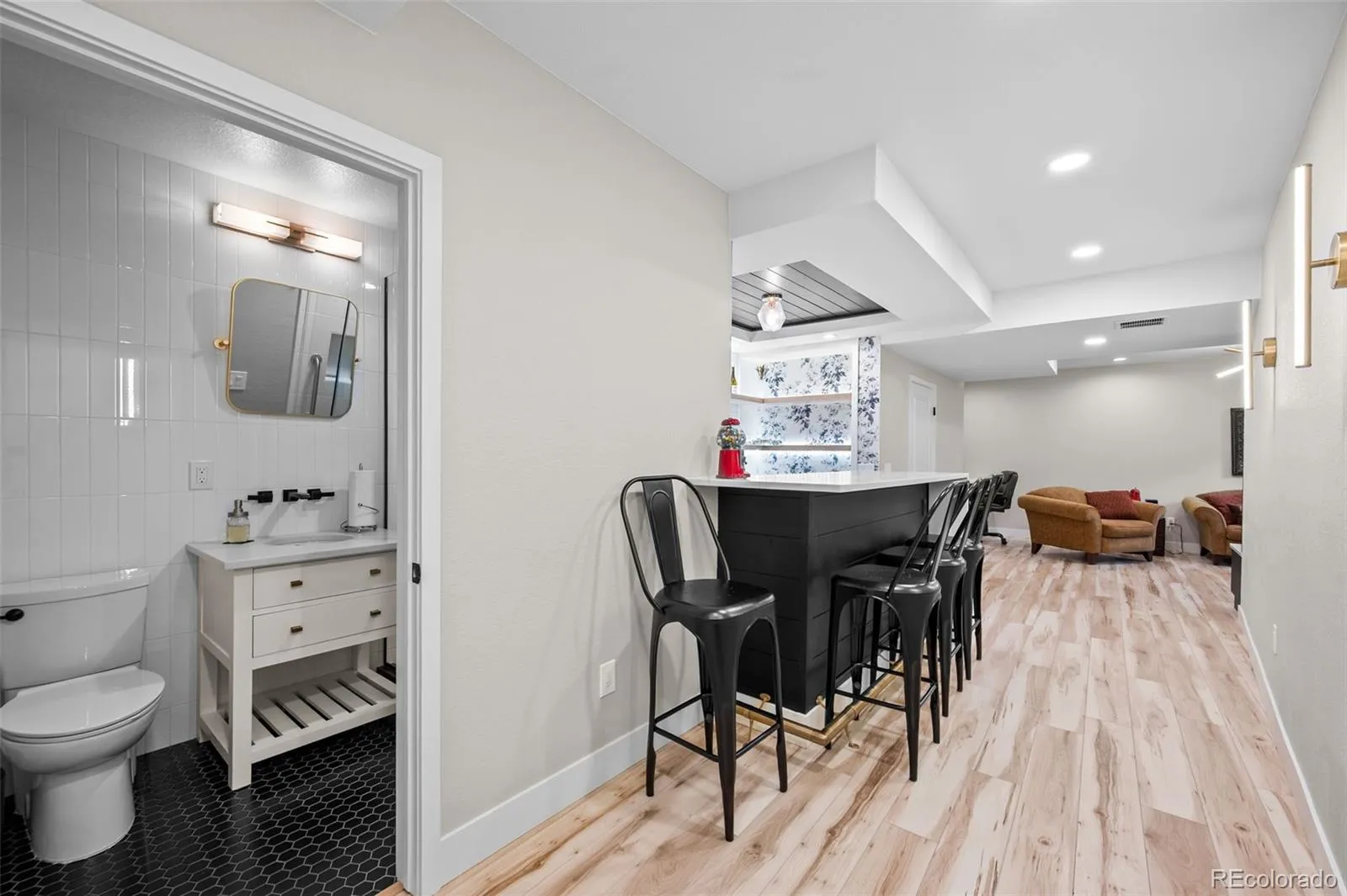 04172026201057 1600 34