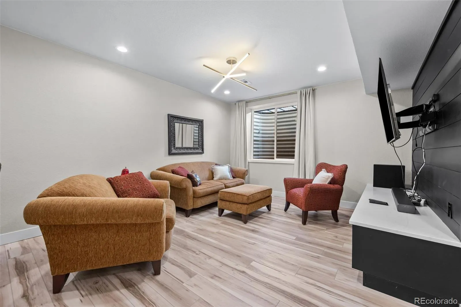 04172026201057 1600 36