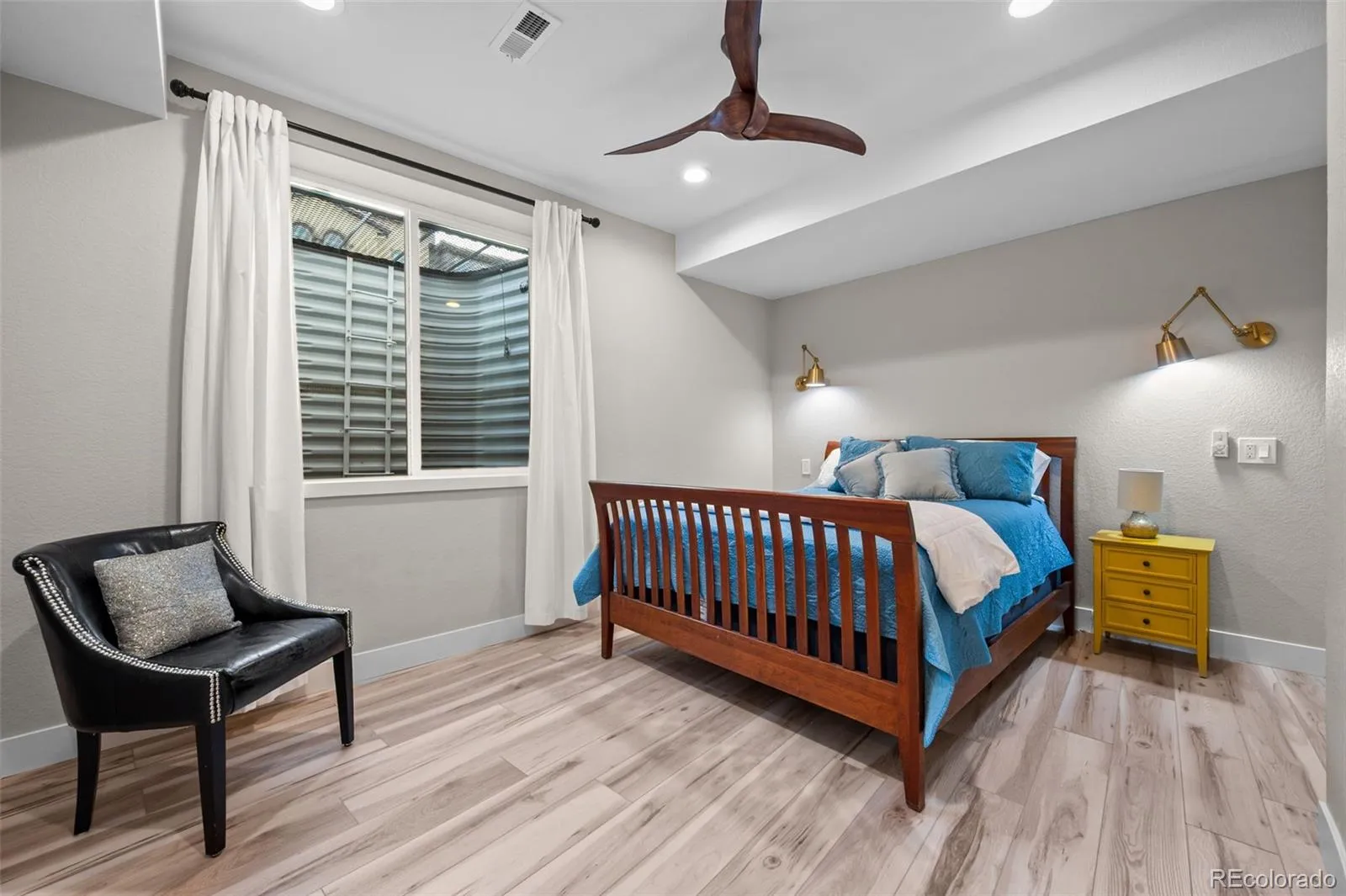 04172026201057 1600 38