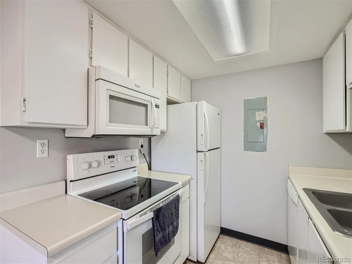 2201 Sable Boulevard #1008 Aurora CO 80011 | MLS #REC6968990 08222026232332 1200 16