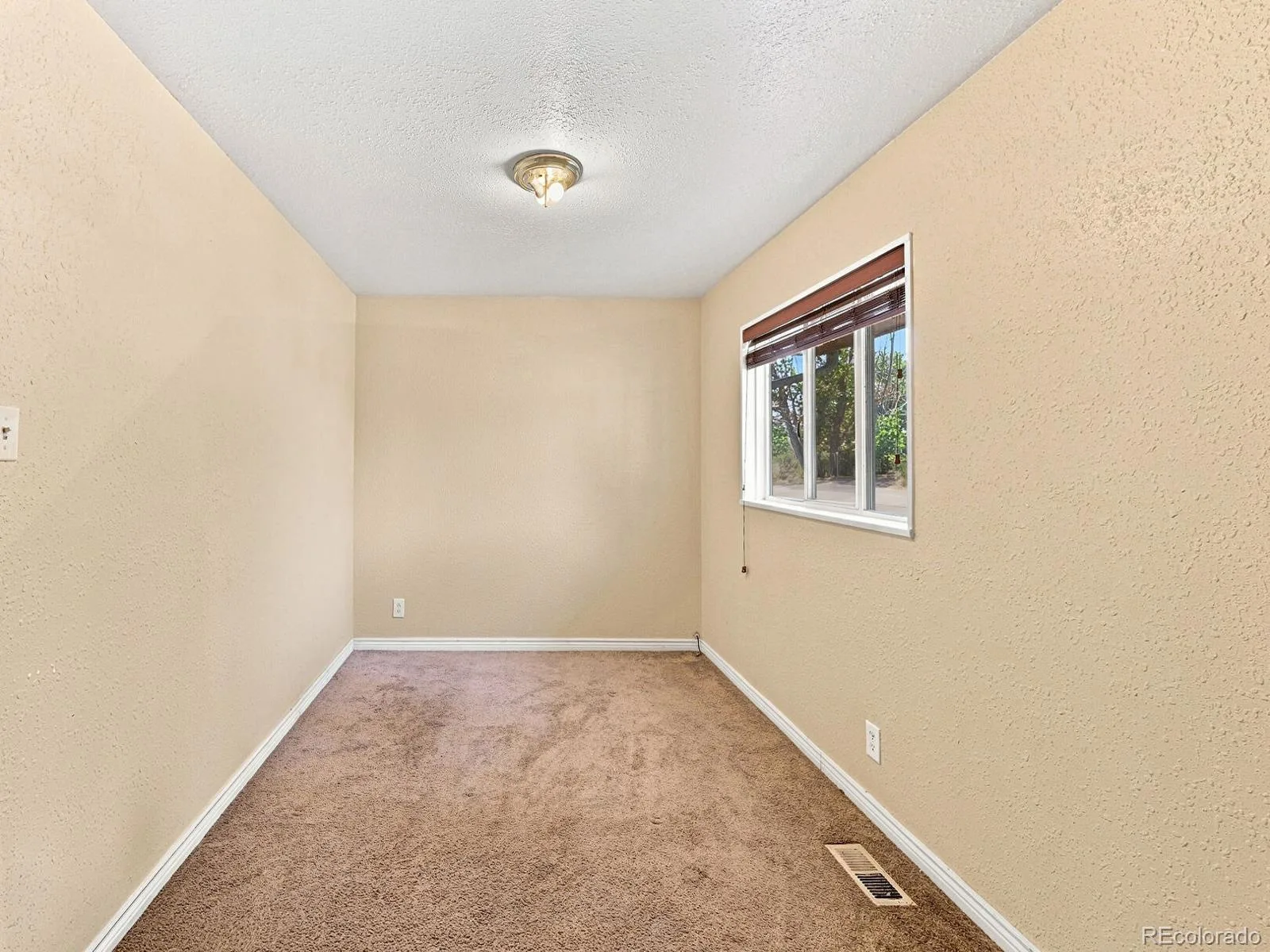 6460 Glencoe Street Commerce City CO 80022 | MLS #REC6971359 08122026190036 1600 8