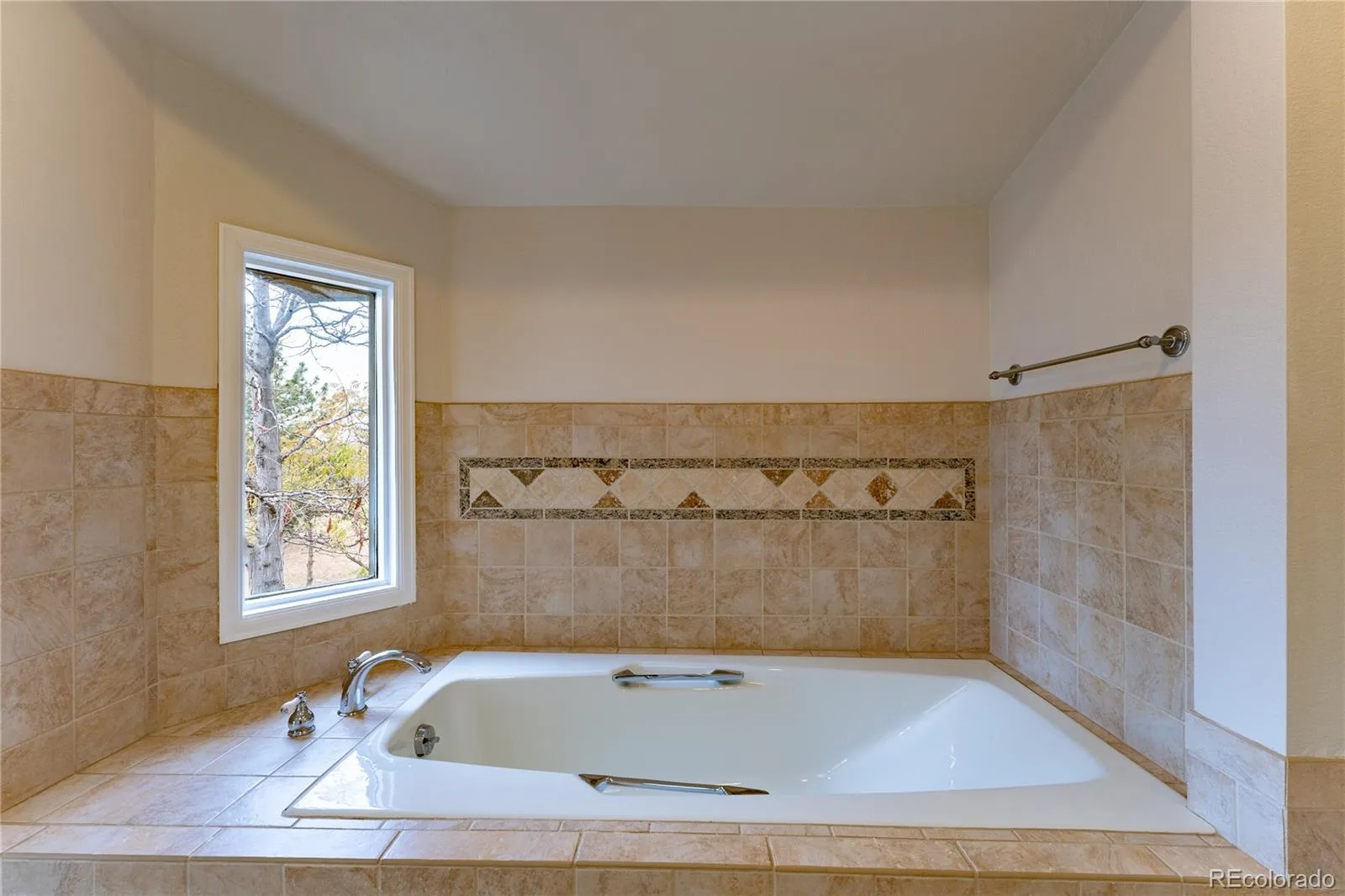 1120 N Bader Court Castle Rock CO 80104 | MLS #REC6973614 08282026230830 1600 33