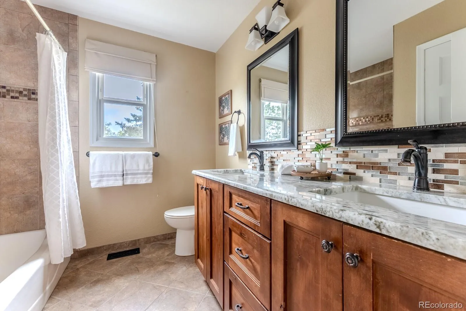 1914 Terrace Drive Highlands Ranch CO 80126 MLS #REC6975199 05212026035411 1600 31