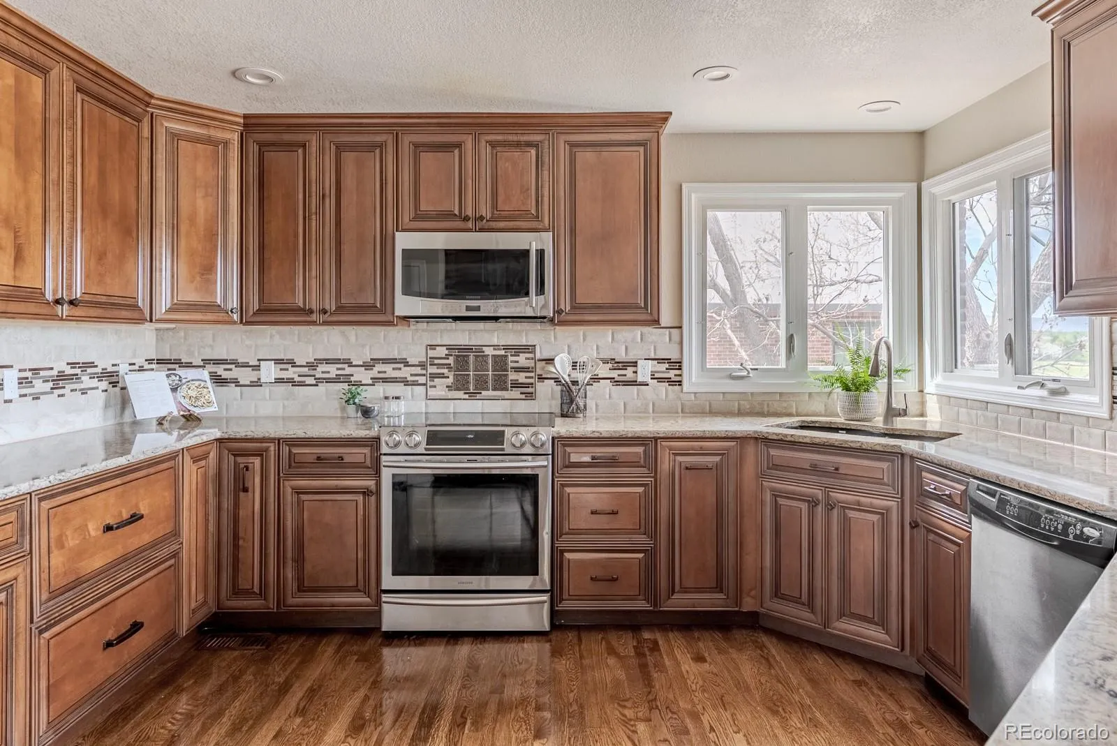 1914 Terrace Drive Highlands Ranch CO 80126 MLS #REC6975199 05212026035411 1600 7