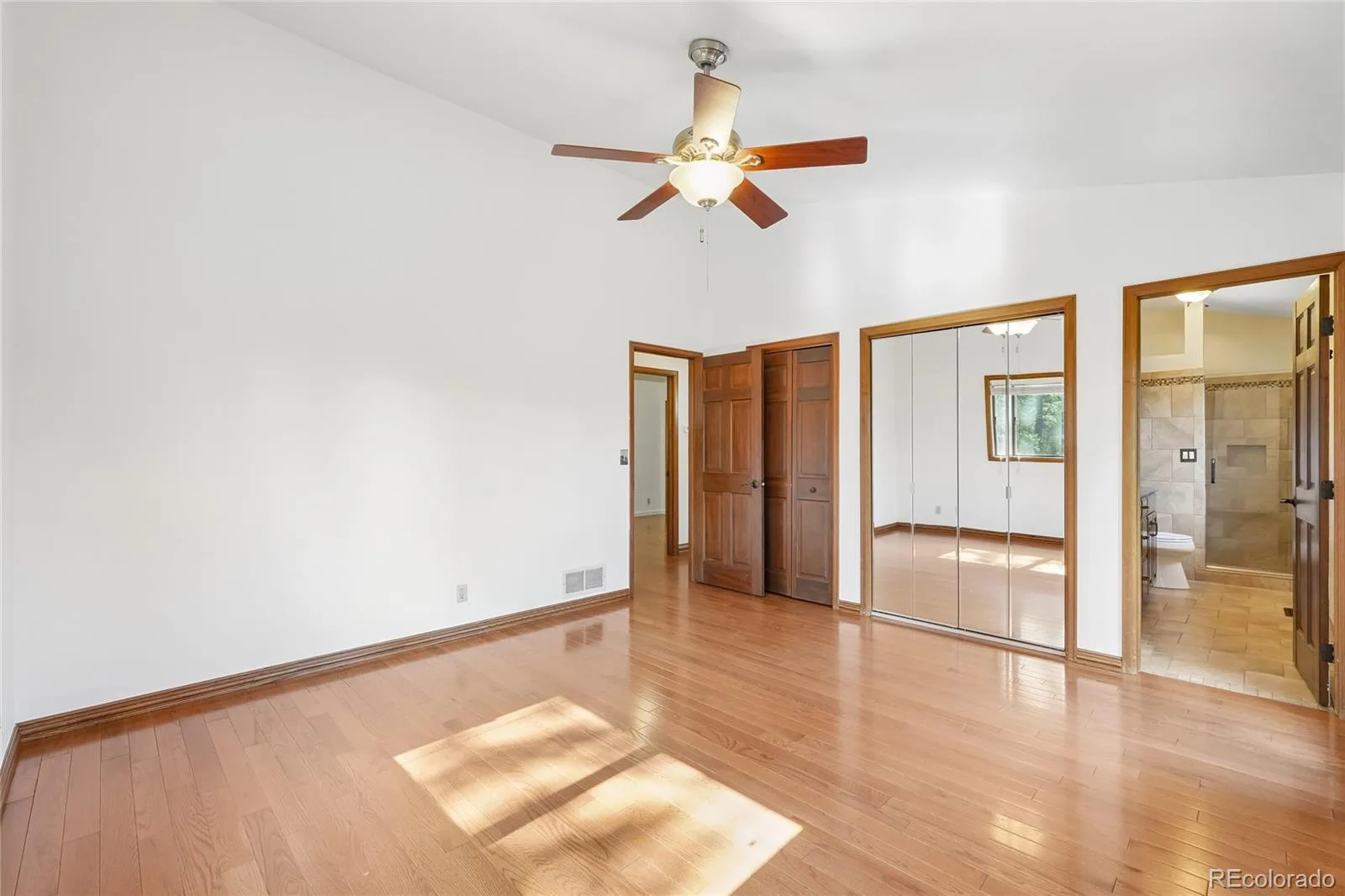 30243 Pine Crest Drive Evergreen CO 80439 | MLS #REC6979616 08172026171710 1600 21