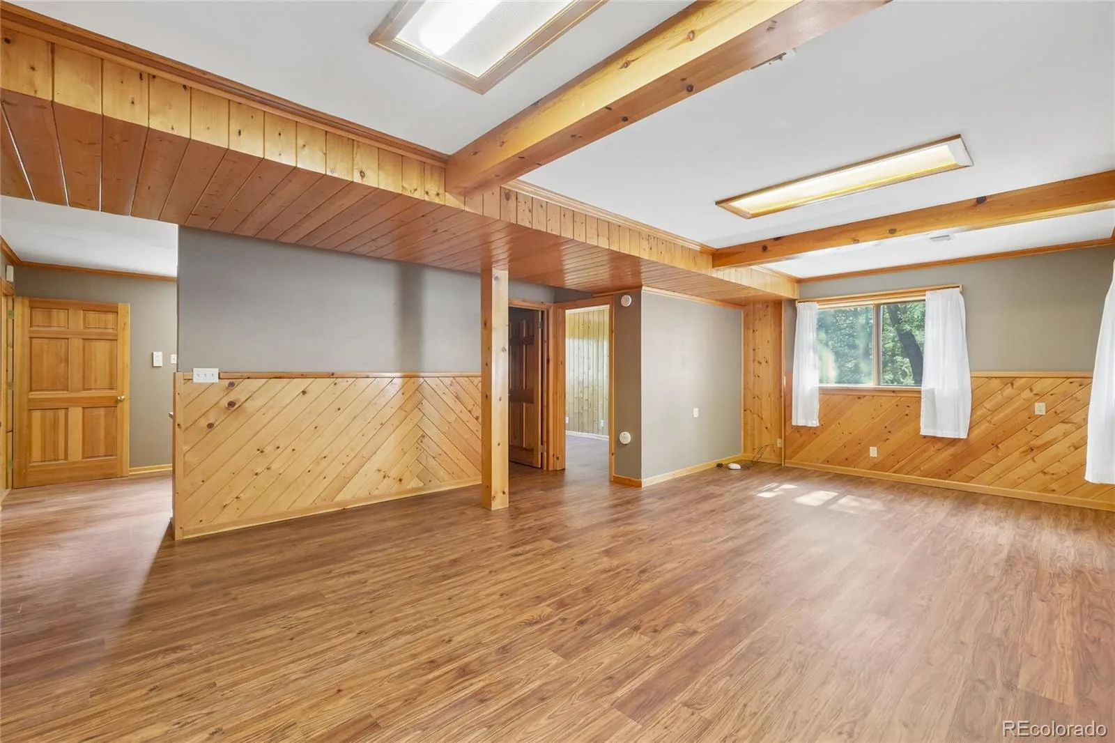 30243 Pine Crest Drive Evergreen CO 80439 | MLS #REC6979616 08172026171710 1600 25