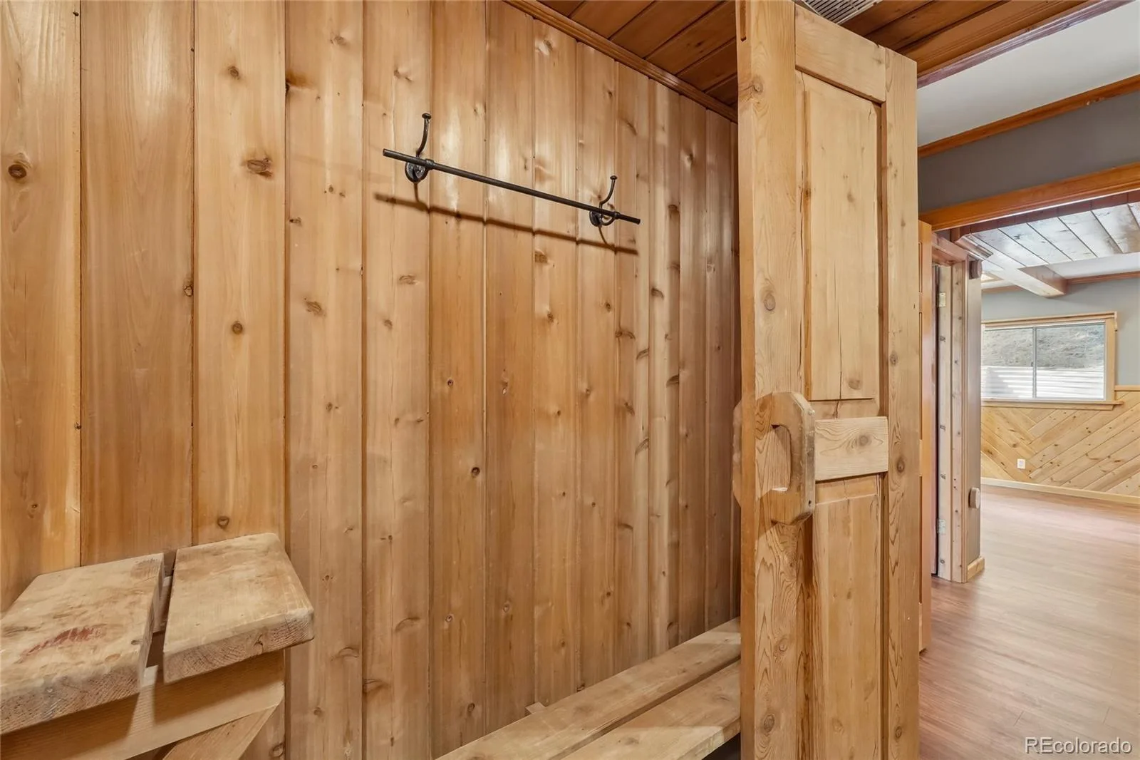 30243 Pine Crest Drive Evergreen CO 80439 | MLS #REC6979616 08172026171710 1600 28