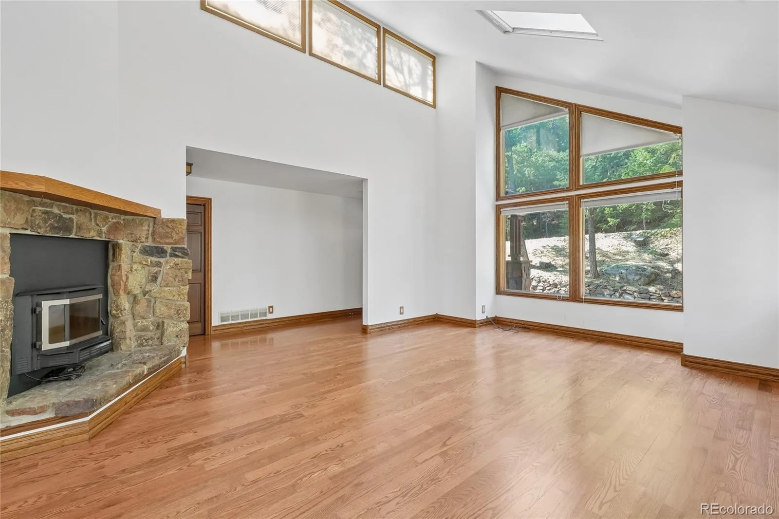 30243 Pine Crest Drive Evergreen CO 80439 | MLS #REC6979616 08172026171710 1600 34