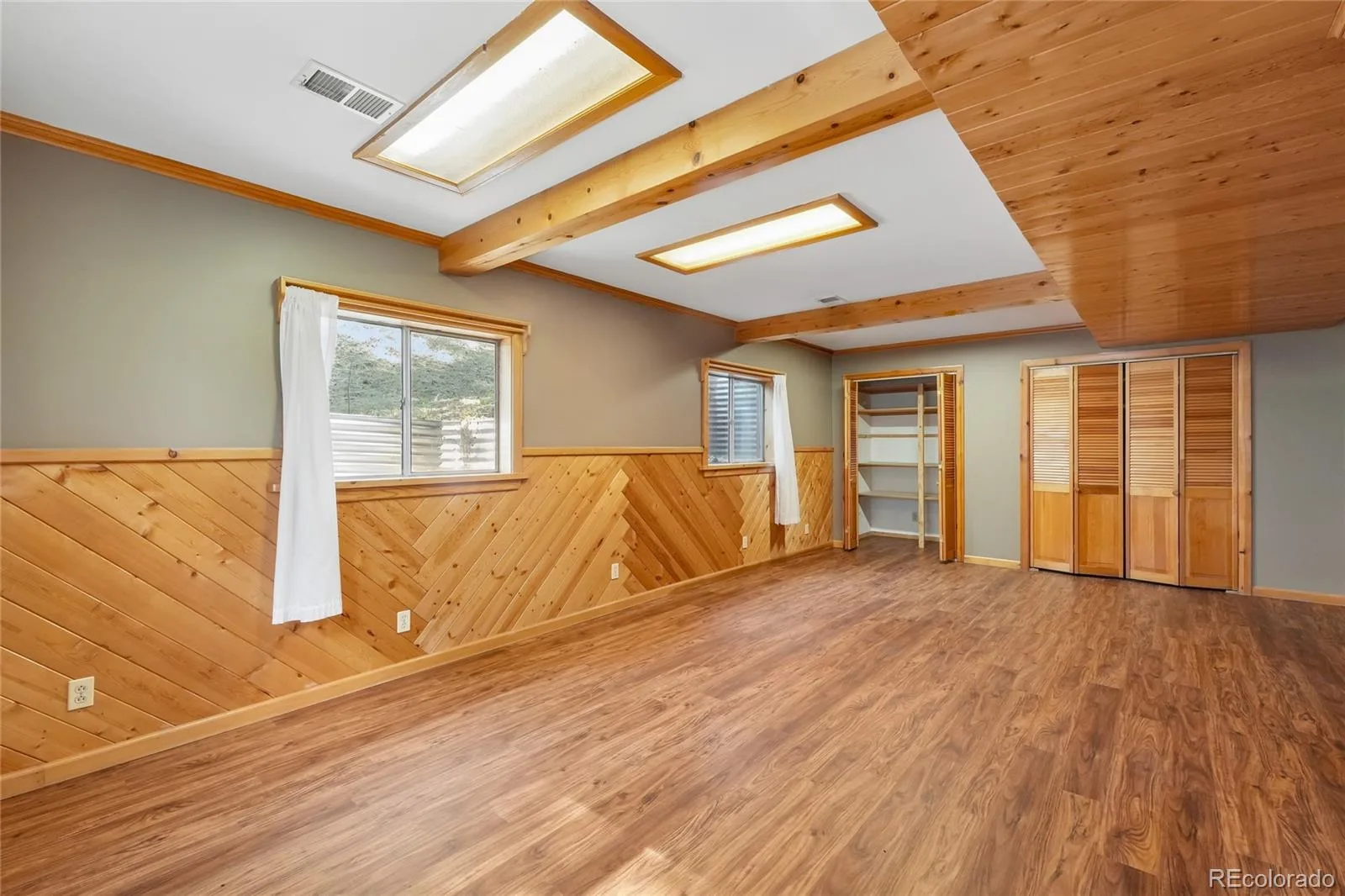 30243 Pine Crest Drive Evergreen CO 80439 | MLS #REC6979616 08172026171710 1600 41