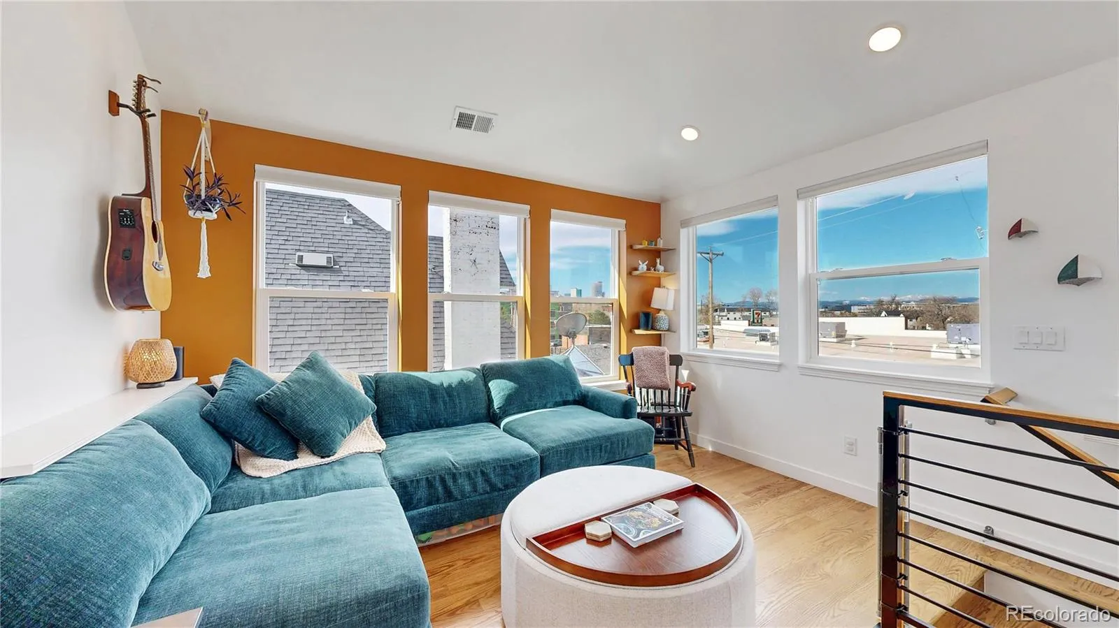 04112026010844 1600 17