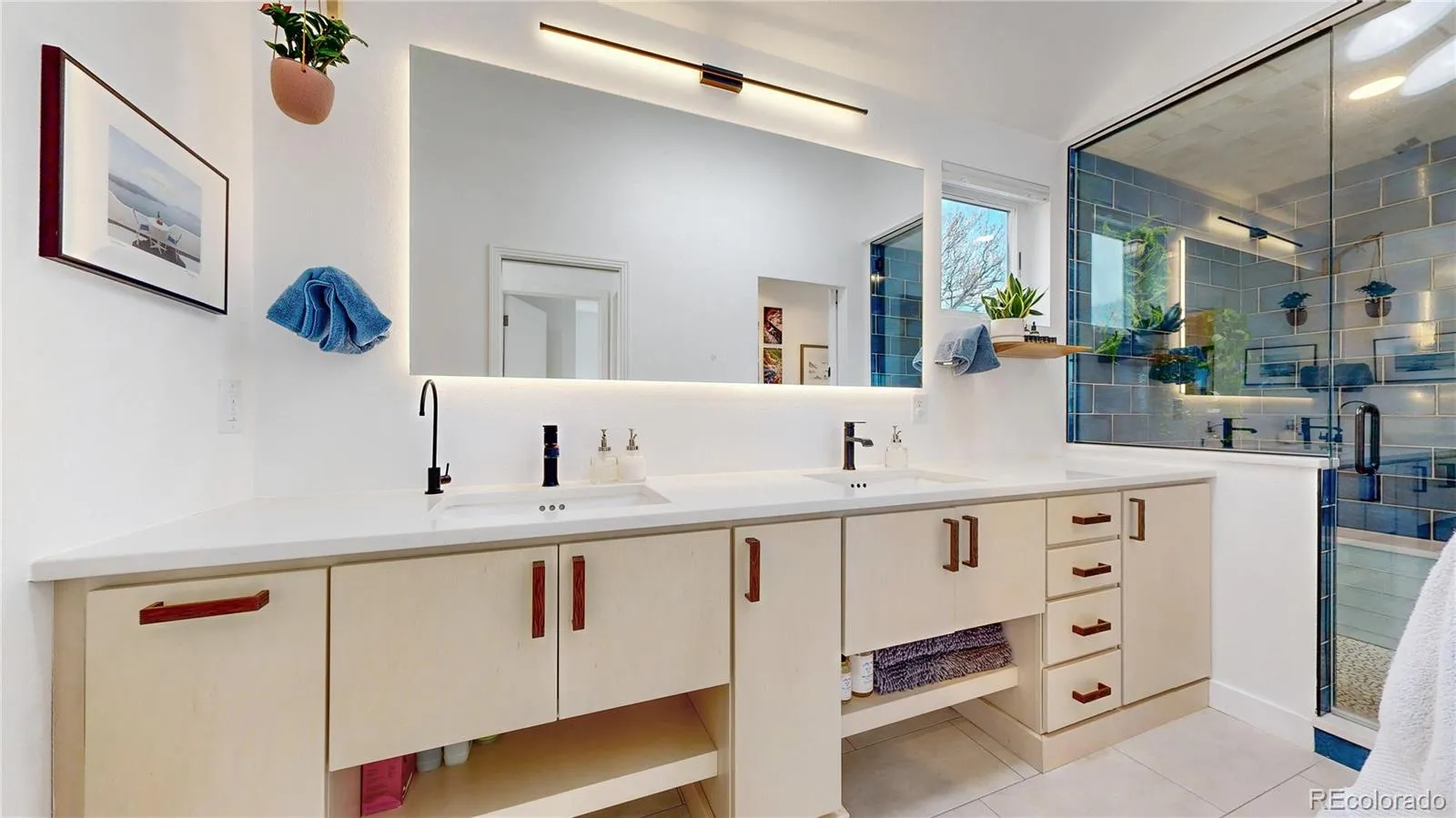 04112026010844 1600 21