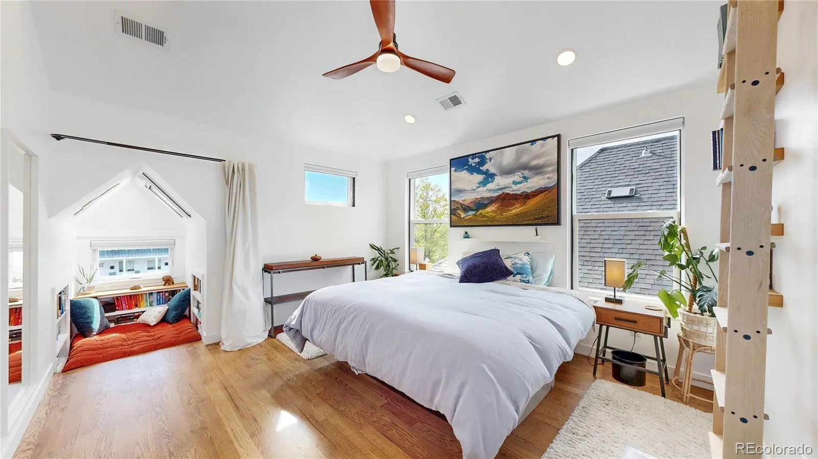 04112026010844 1600 24