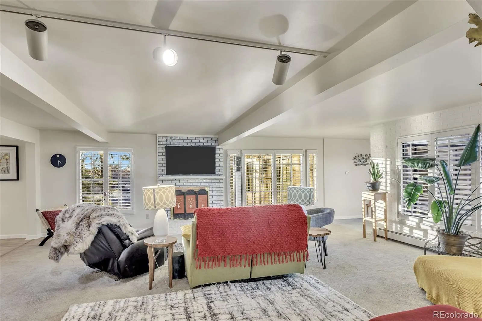 04142026014903 1600 6