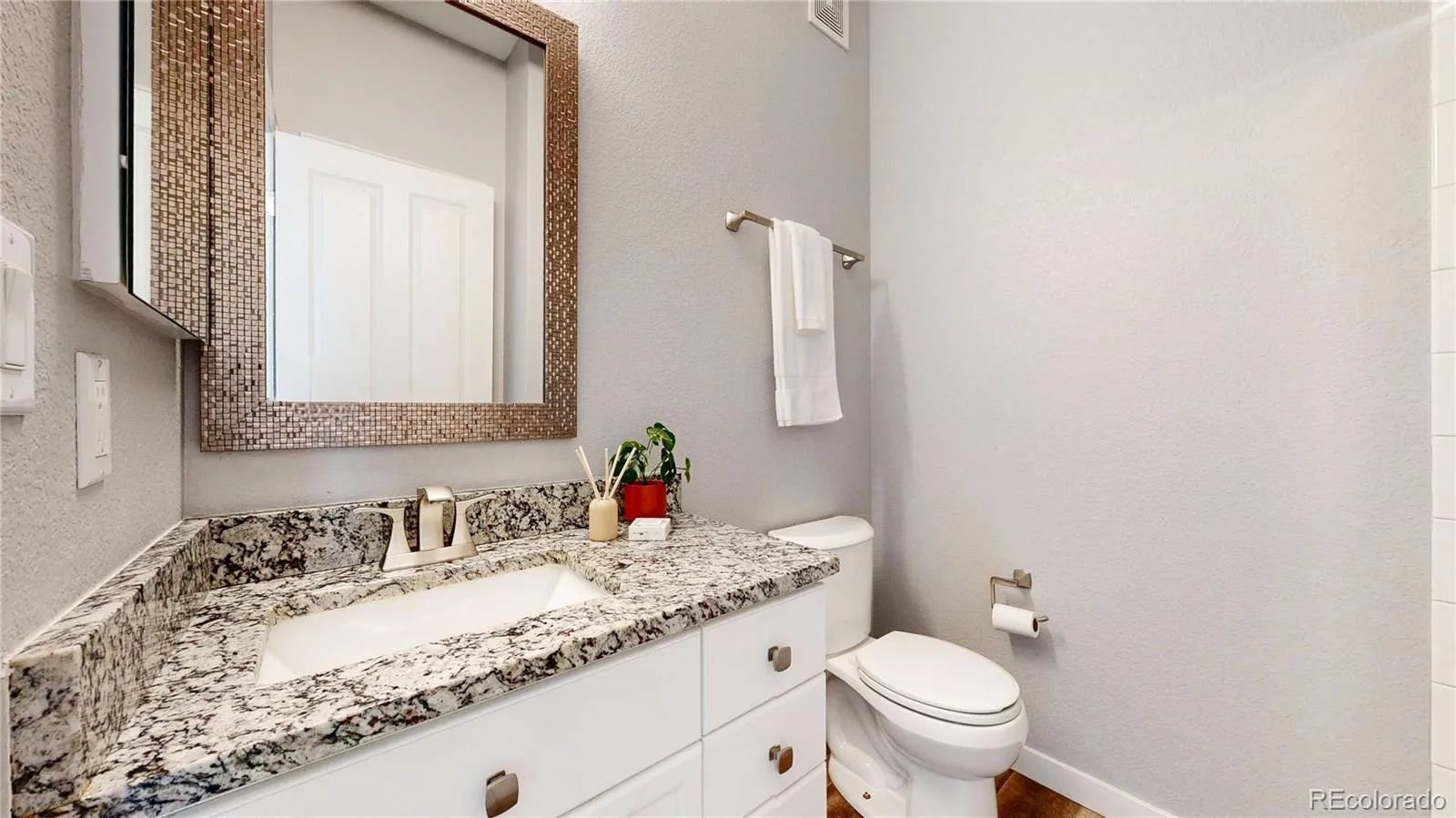 4024 S Carson Street #203 Aurora CO 80014 MLS #REC6980405 05132026210401 1600 12