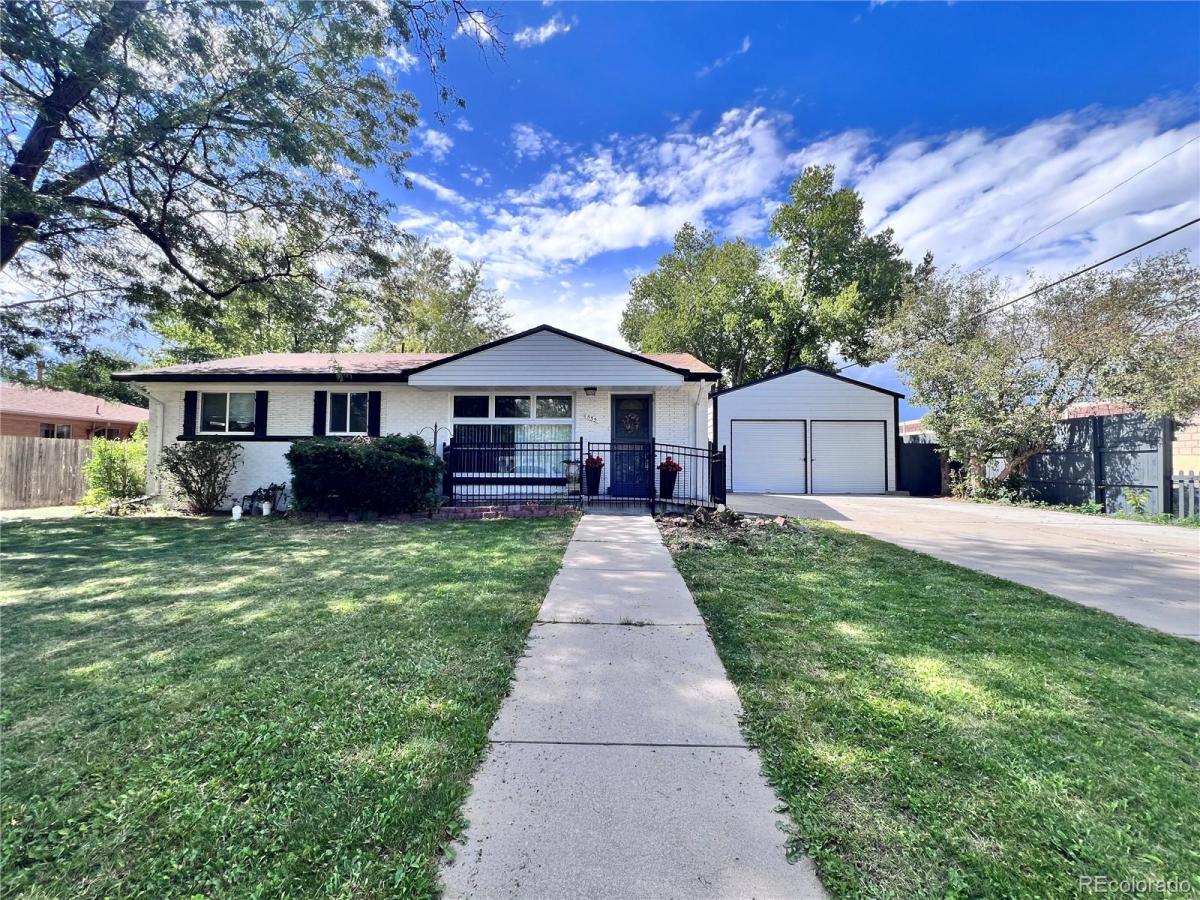 555 Everett Street Lakewood CO 80226 | MLS #REC6981686 MLS #REC6981686 image #0