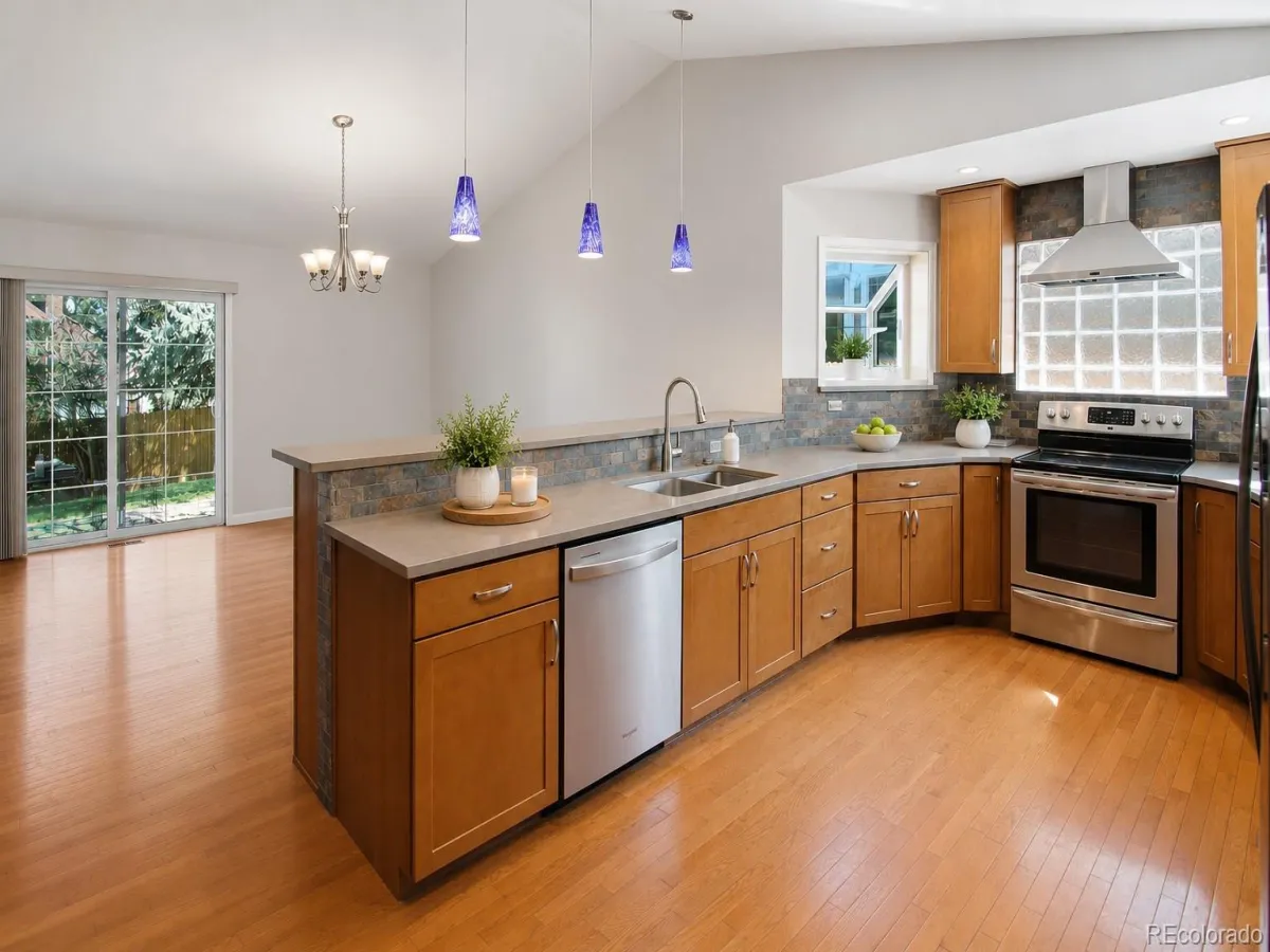 8176 S Newport Way Centennial CO 80112 MLS #REC6982578 05182026192250 1200 8