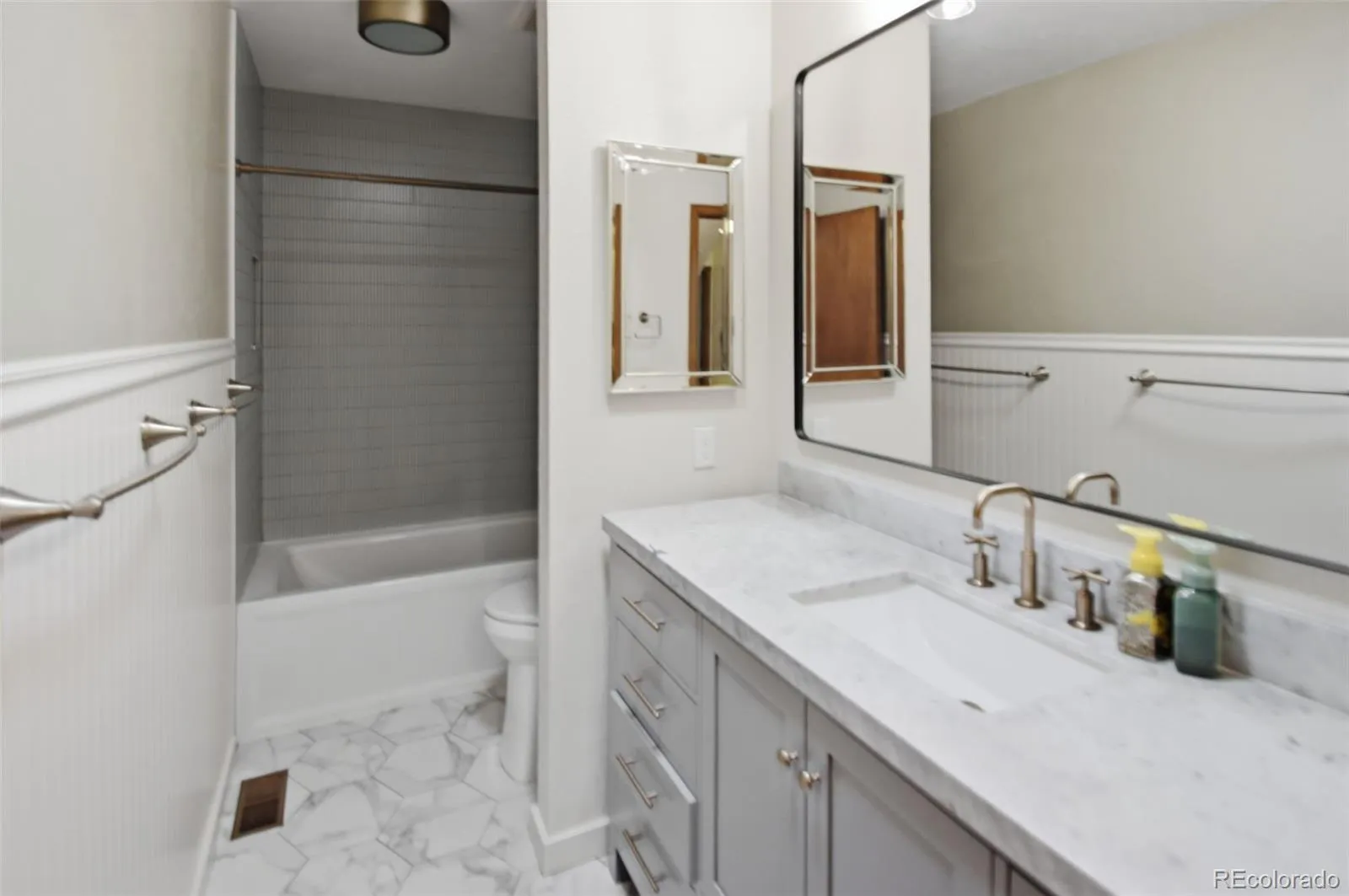 8176 S Newport Way Centennial CO 80112 MLS #REC6982578 05182026192250 1600 15