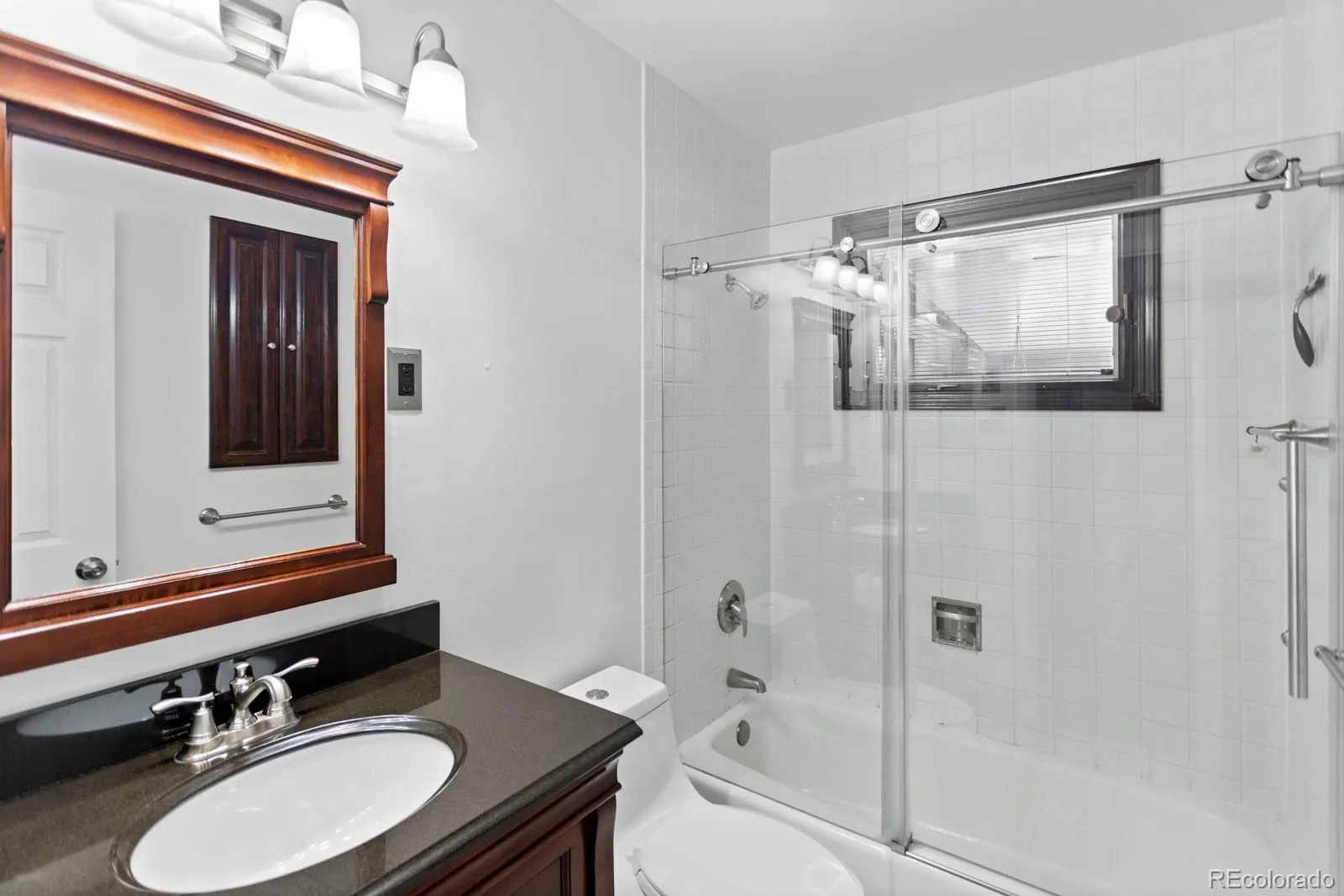 04152026193509 1600 18