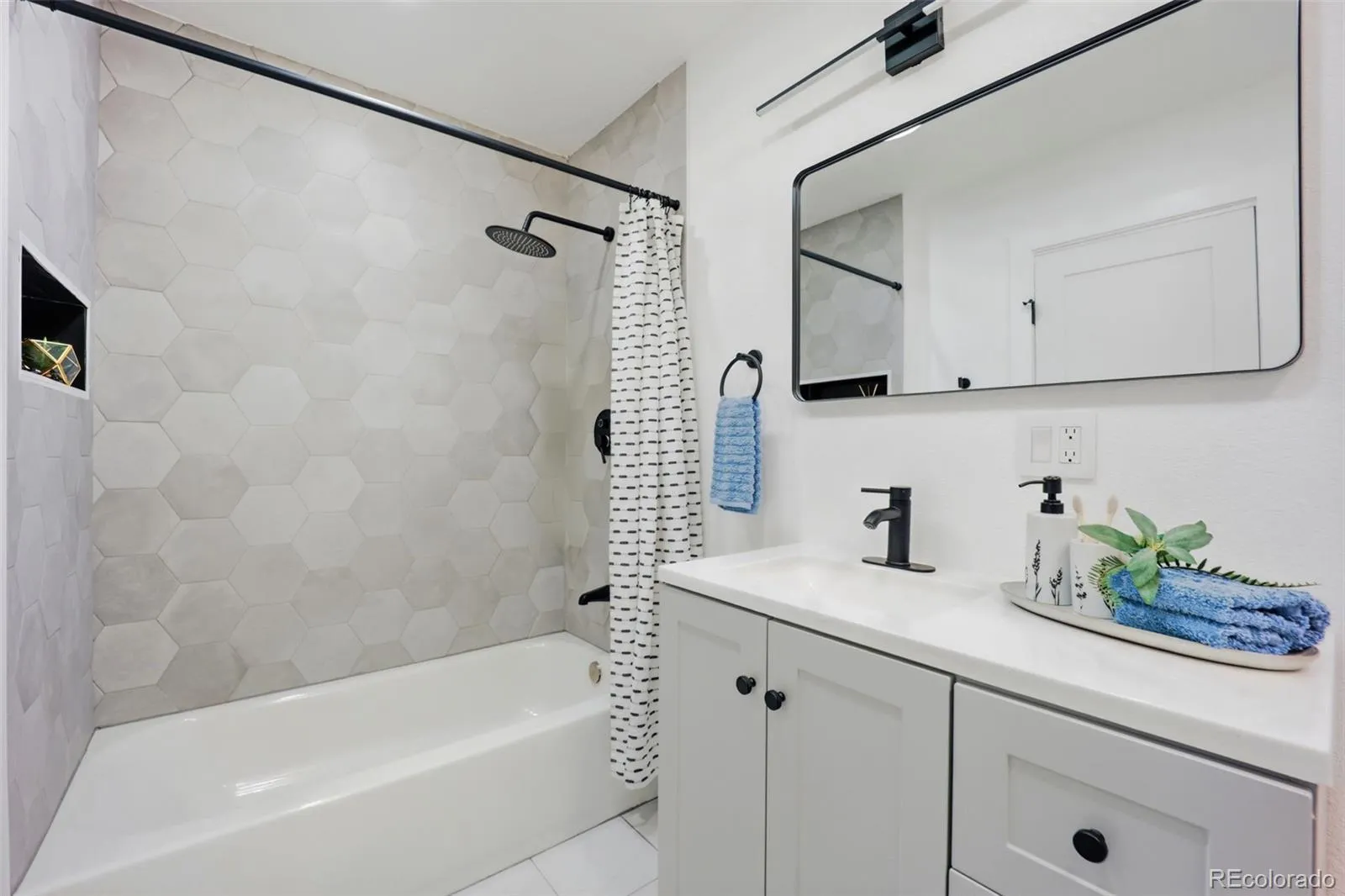 04142026181403 1600 18