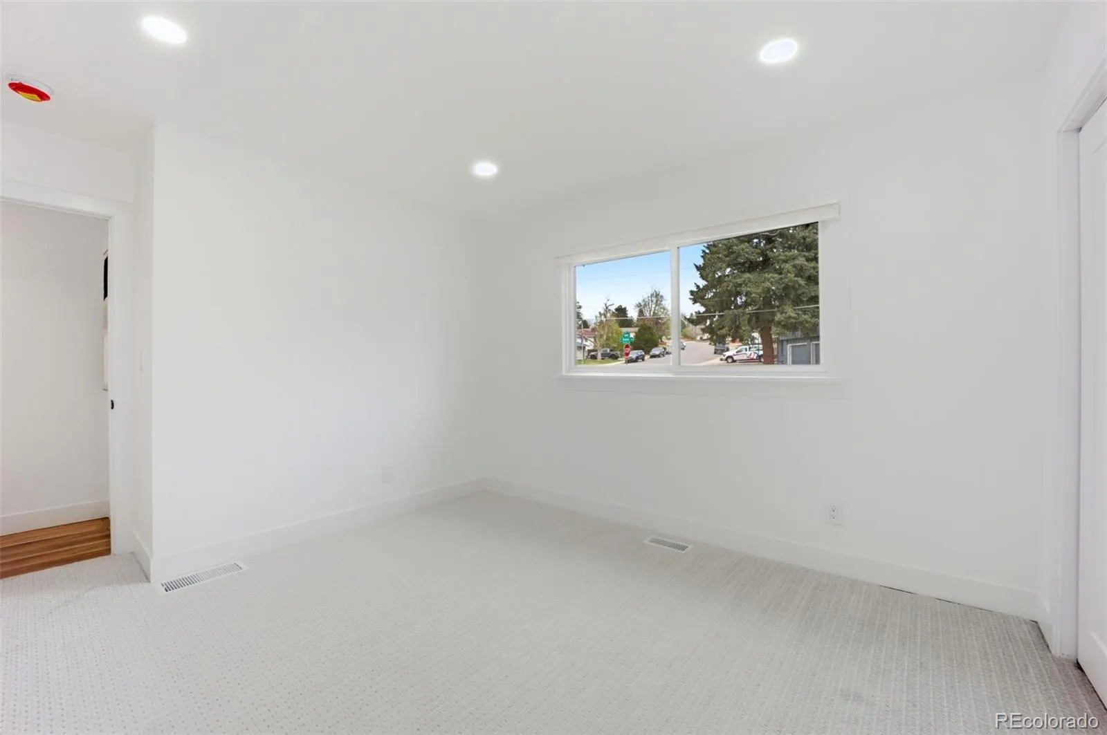 04142026181403 1600 33