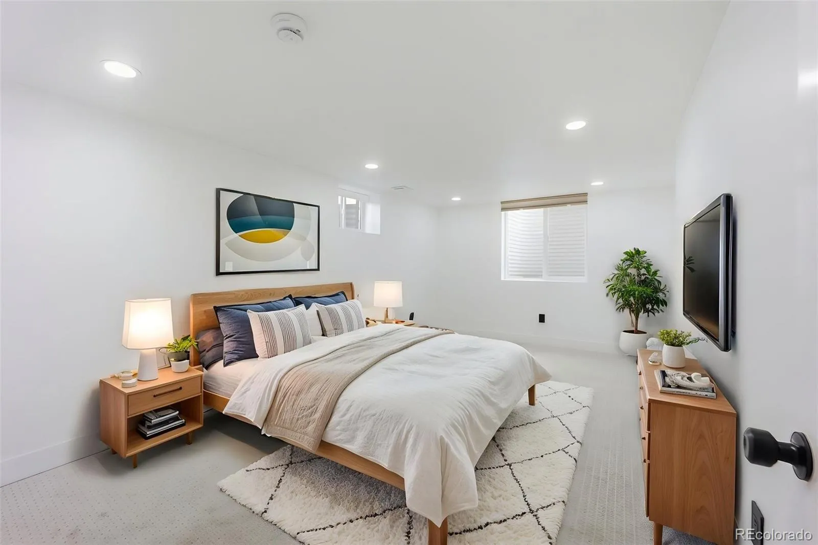 04142026181403 1600 37