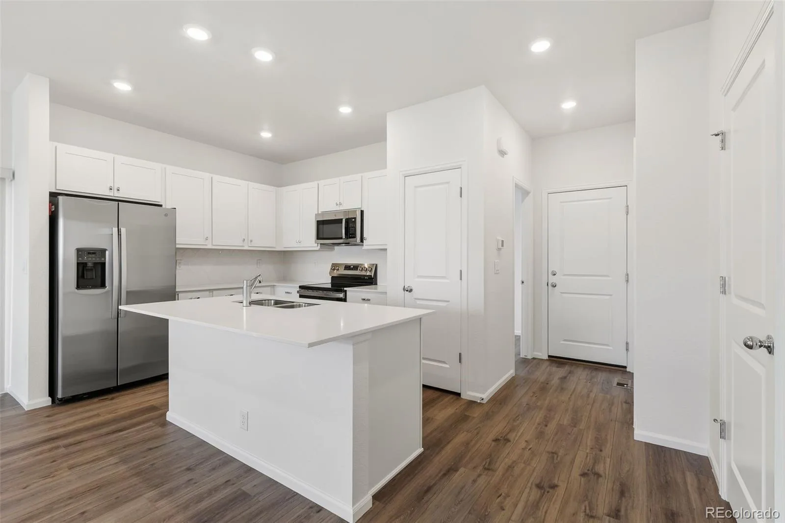 24246 E 53rd Drive Aurora CO 80019 | MLS #REC6988698 06092026043456 1600 12