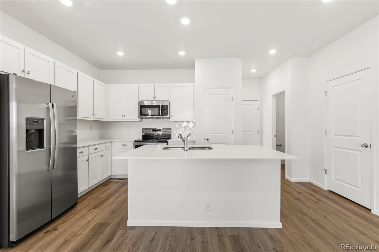 24246 E 53rd Drive Aurora CO 80019 | MLS #REC6988698 06092026043456 1600 13
