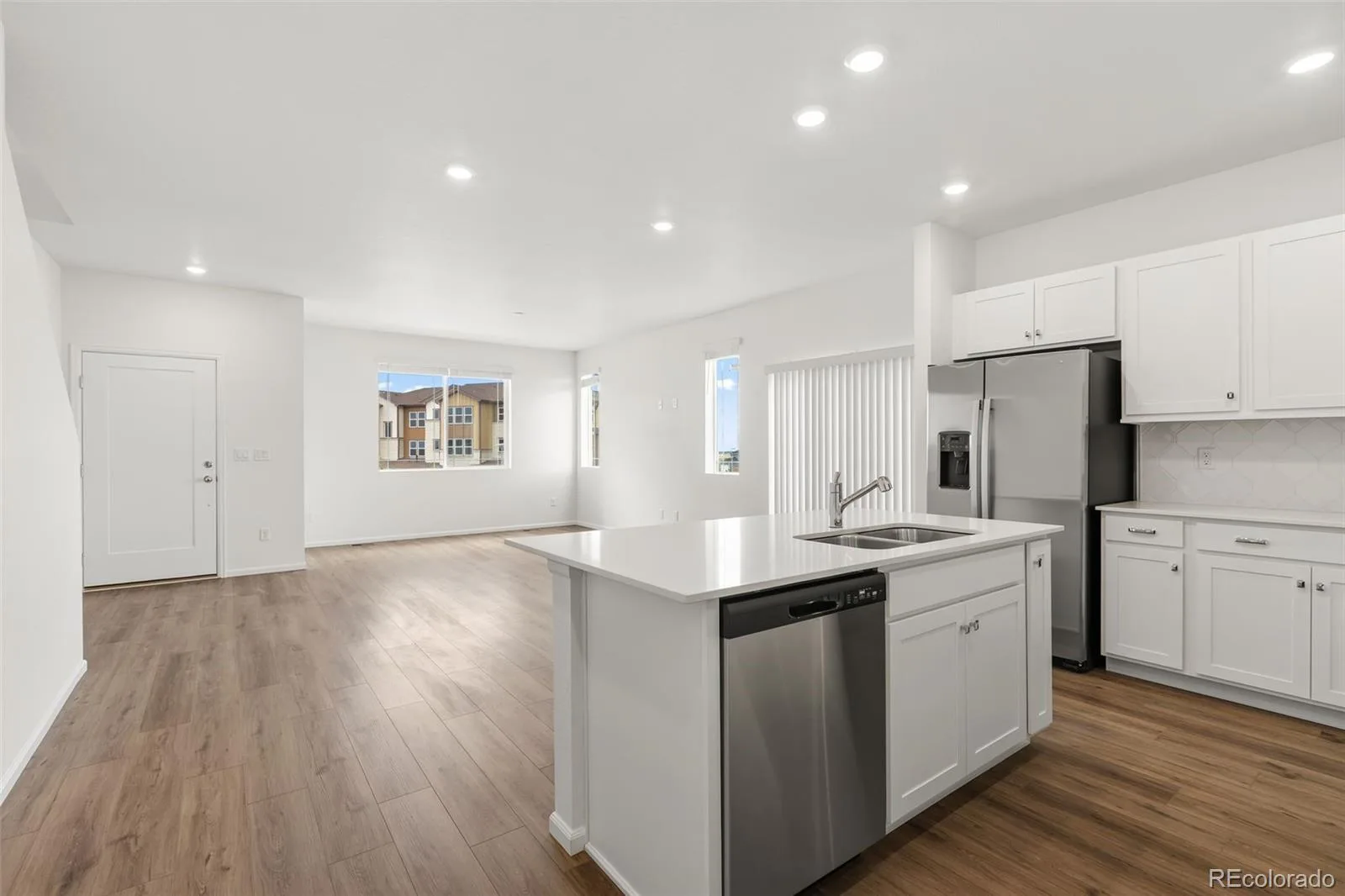24246 E 53rd Drive Aurora CO 80019 | MLS #REC6988698 06092026043456 1600 15