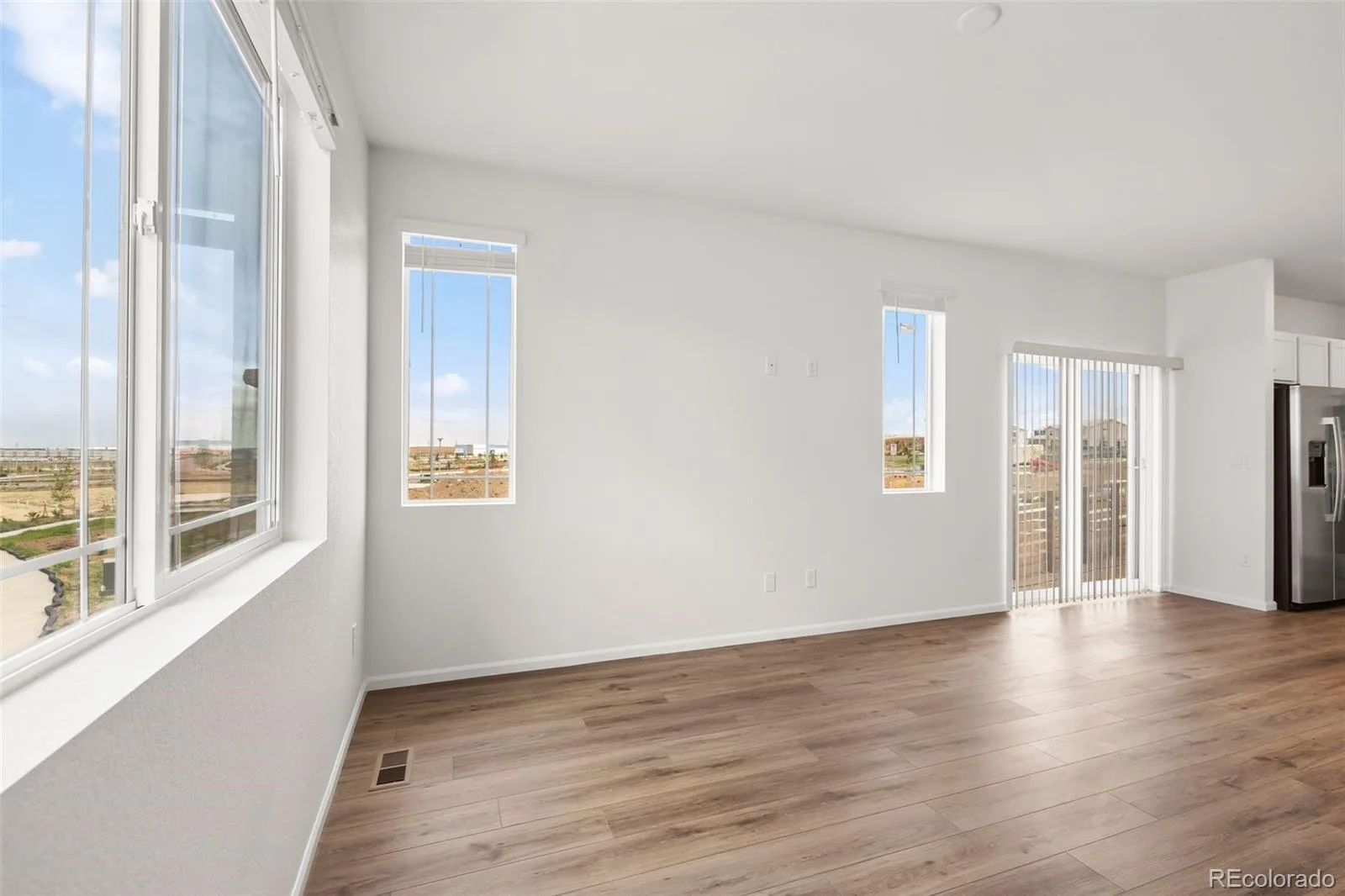 24246 E 53rd Drive Aurora CO 80019 | MLS #REC6988698 06092026043456 1600 19