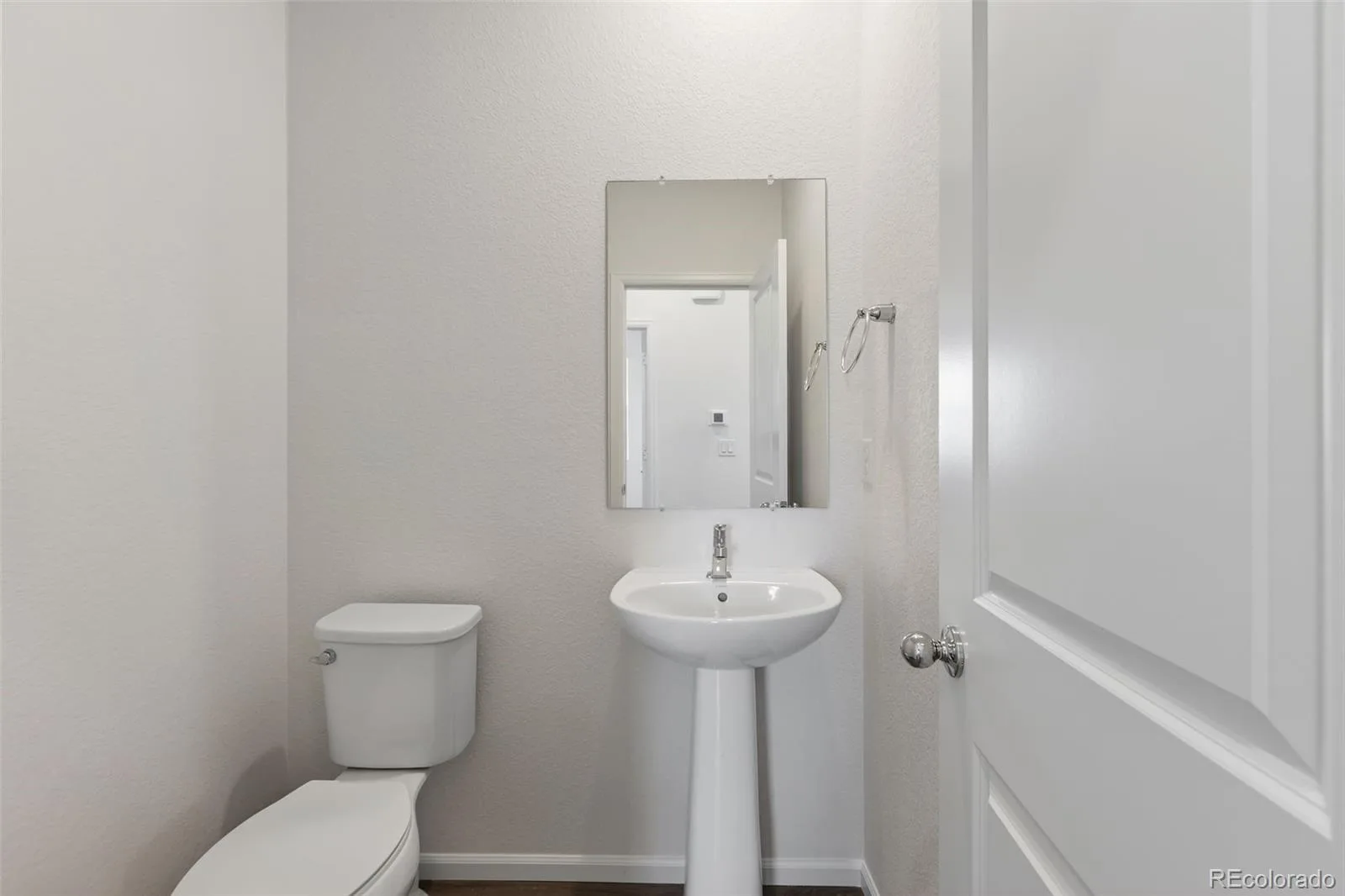 24246 E 53rd Drive Aurora CO 80019 | MLS #REC6988698 06092026043456 1600 20