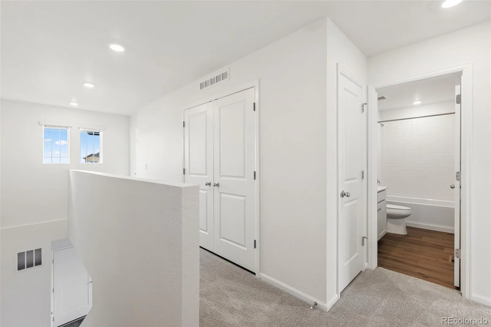 24246 E 53rd Drive Aurora CO 80019 | MLS #REC6988698 06092026043456 1600 22