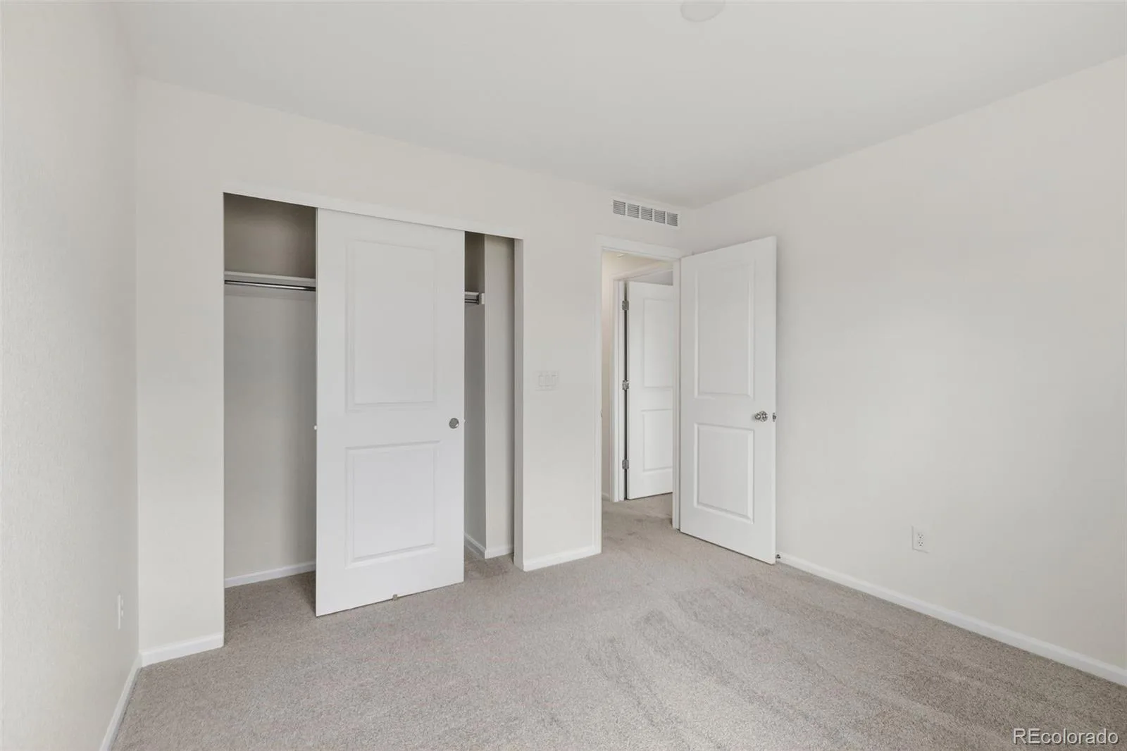 24246 E 53rd Drive Aurora CO 80019 | MLS #REC6988698 06092026043456 1600 24