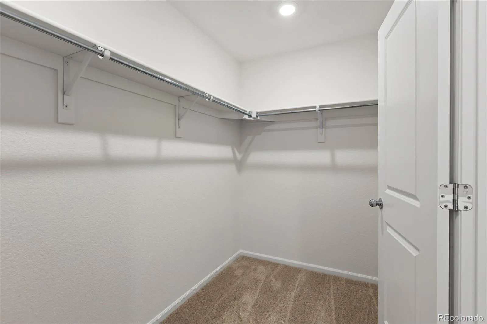 24246 E 53rd Drive Aurora CO 80019 | MLS #REC6988698 06092026043456 1600 35