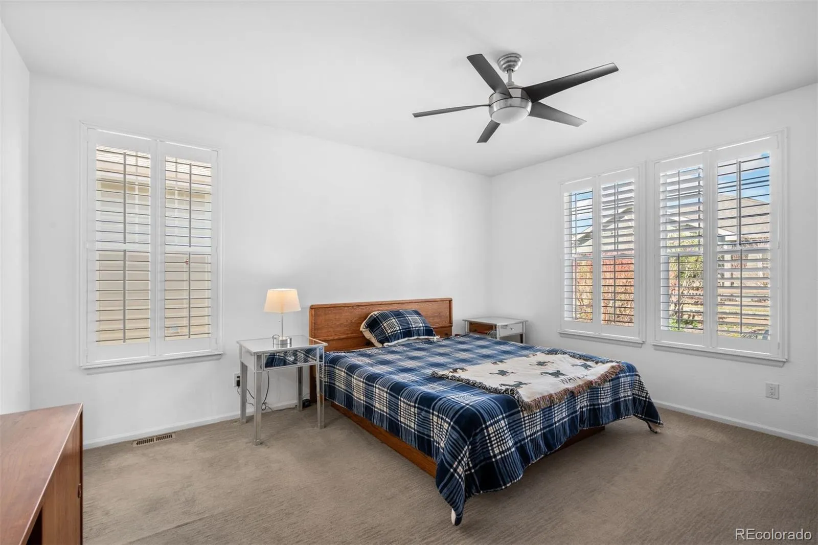 04212026210401 1600 16