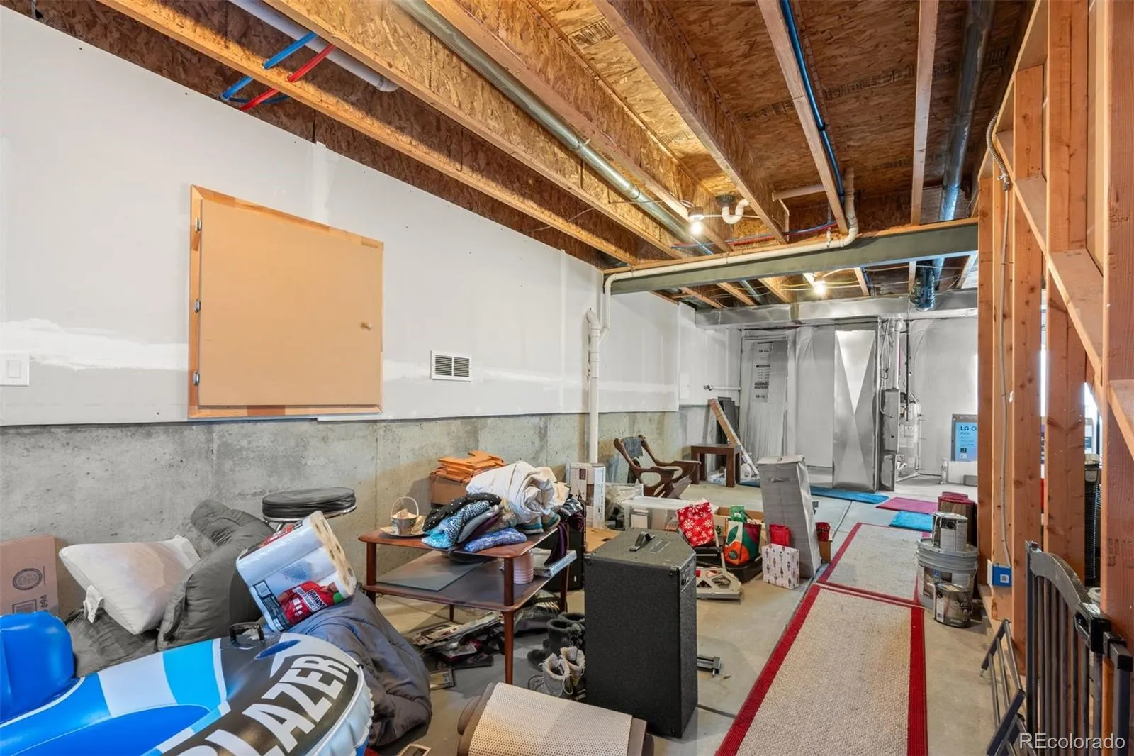 04212026210401 1600 26