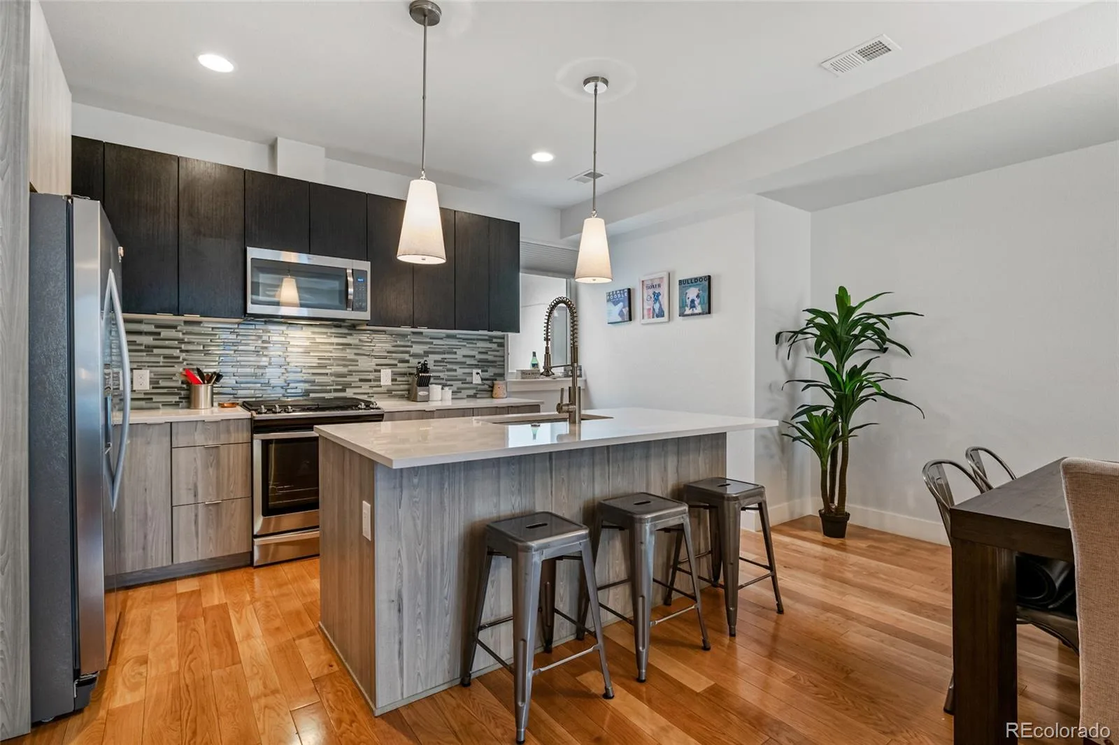 1821 Irving Street #104 Denver CO 80204 | MLS #REC6988952 09252026213355 1600 14