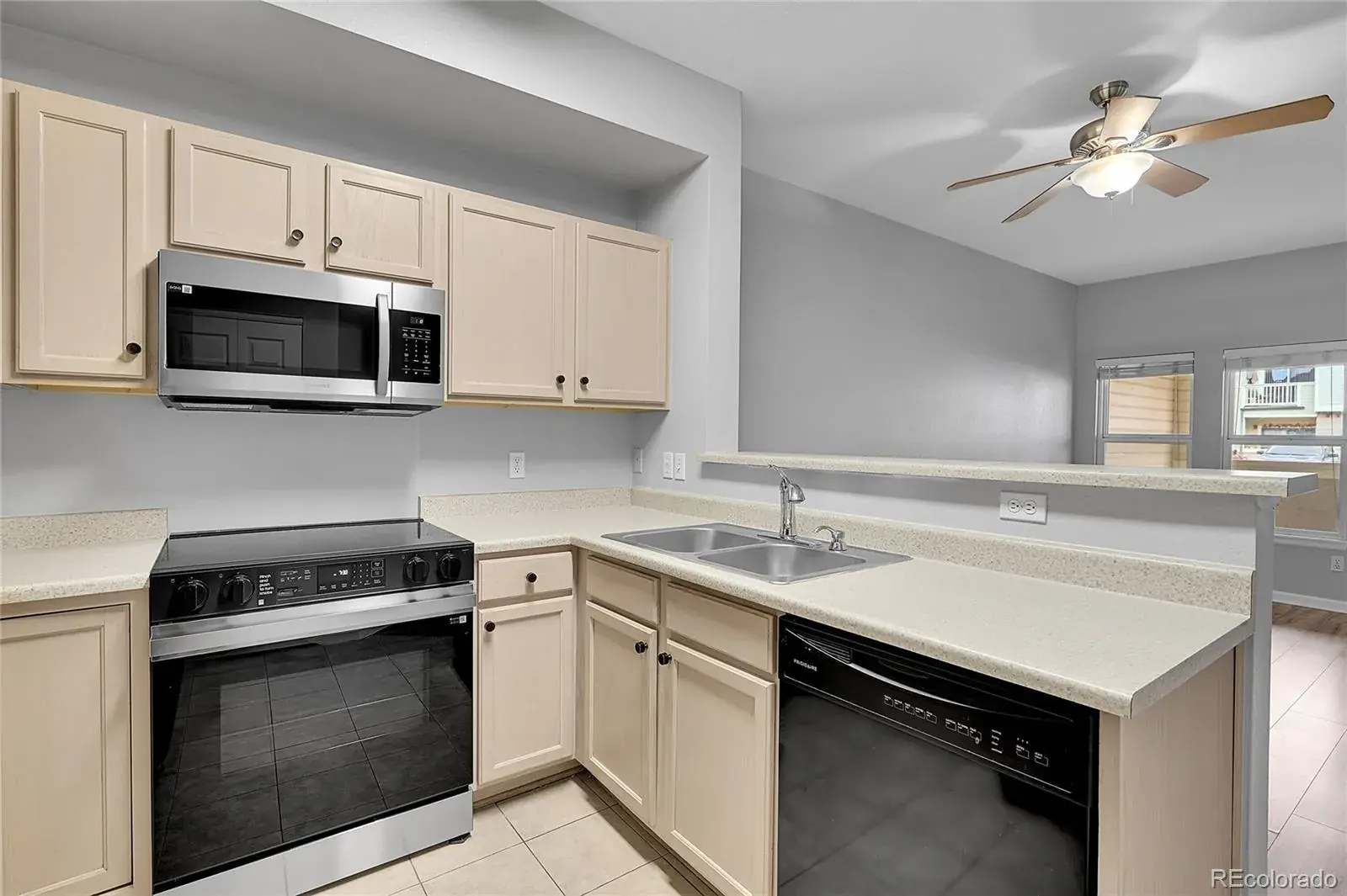8707 E Florida Avenue #103 Denver CO 80247 MLS #REC6989499 11142025221302 1600 10