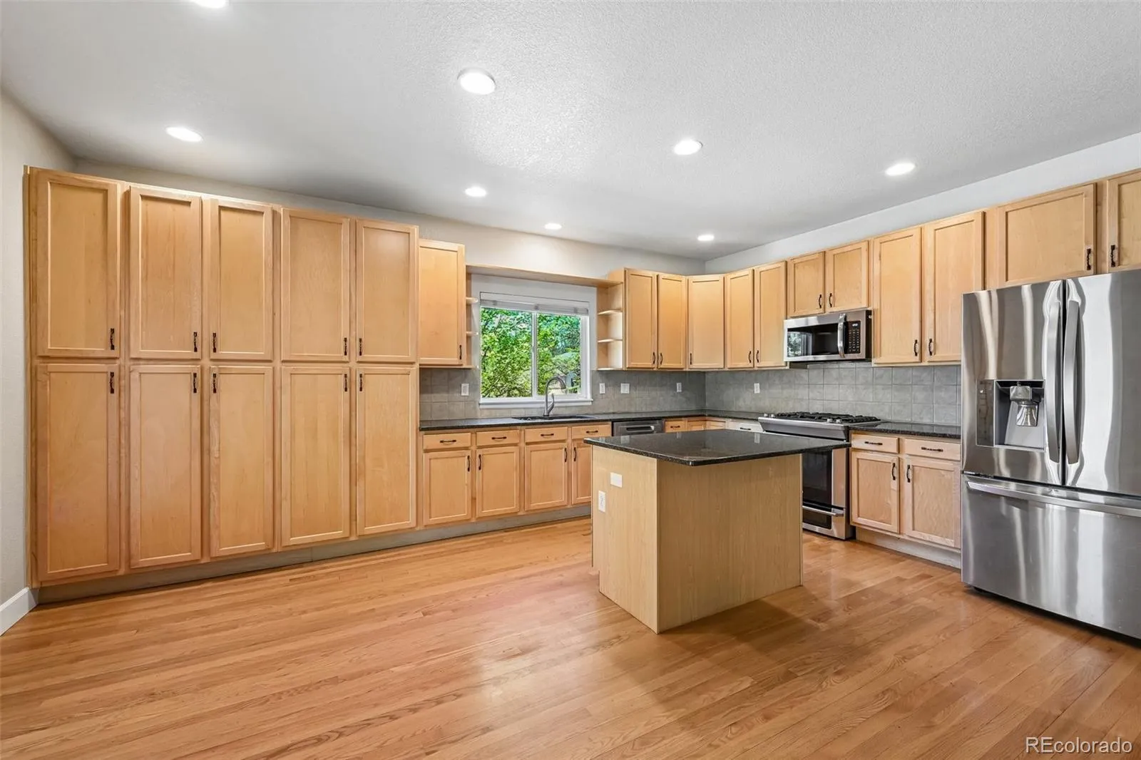 13674 W 63rd Circle Arvada CO 80004 MLS #REC6991602 05122026231536 1600 2