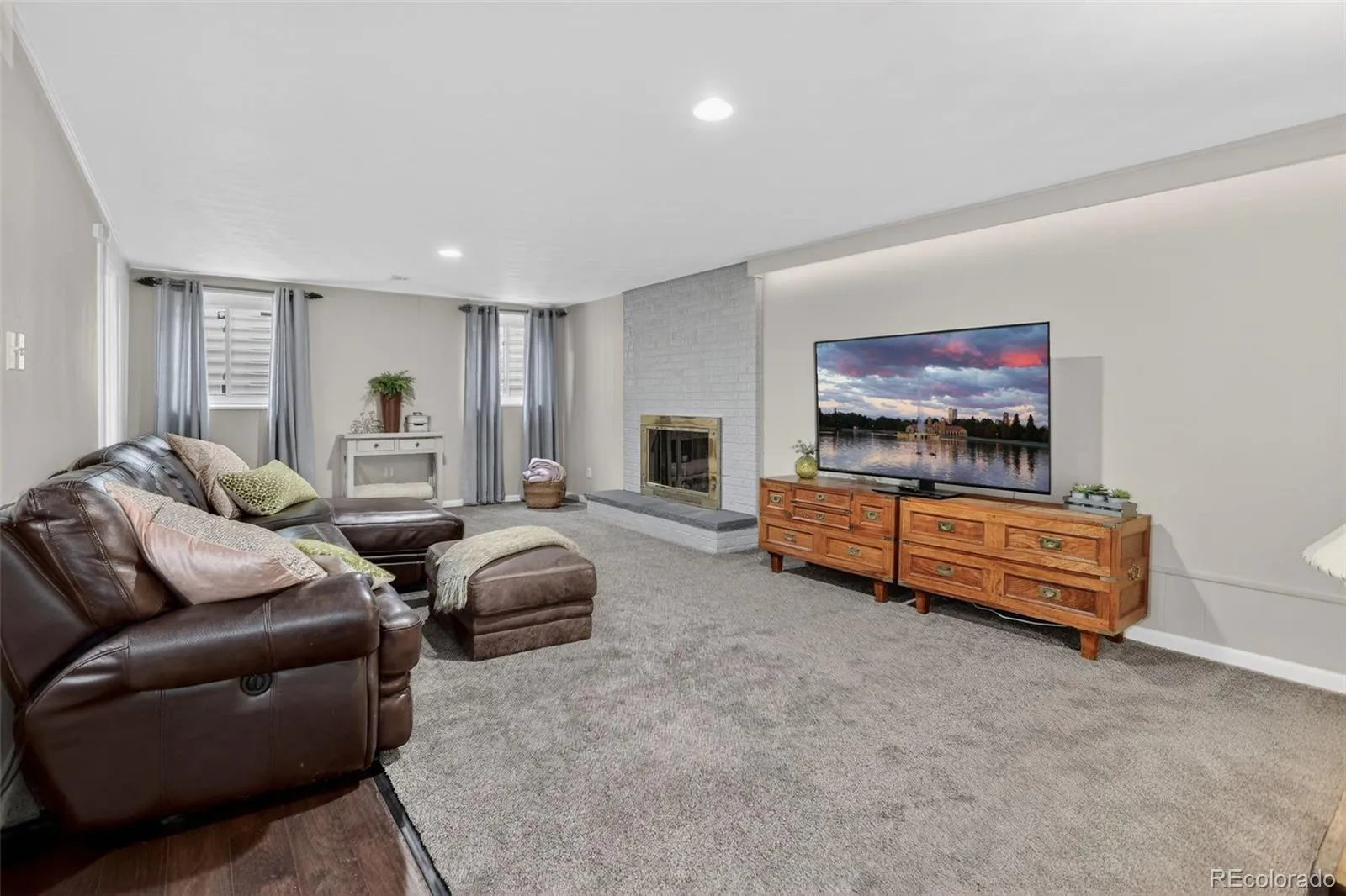 2907 E Euclid Place Centennial CO 80121 MLS #REC6992502 04242026220745 1600 31