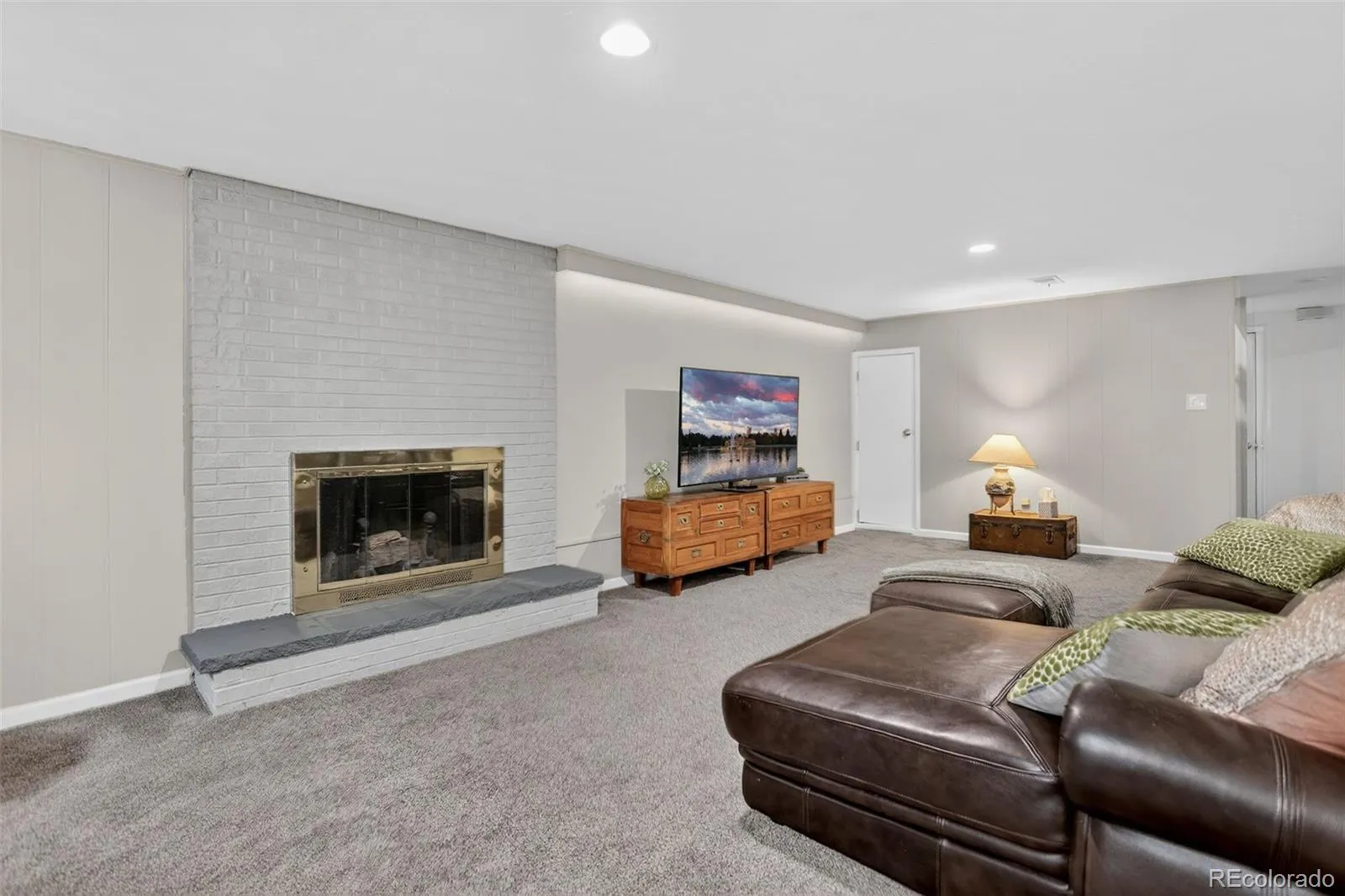 2907 E Euclid Place Centennial CO 80121 MLS #REC6992502 04242026220745 1600 33