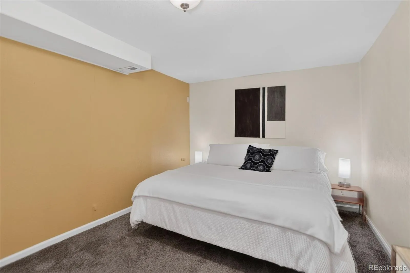 2907 E Euclid Place Centennial CO 80121 MLS #REC6992502 04242026220745 1600 34