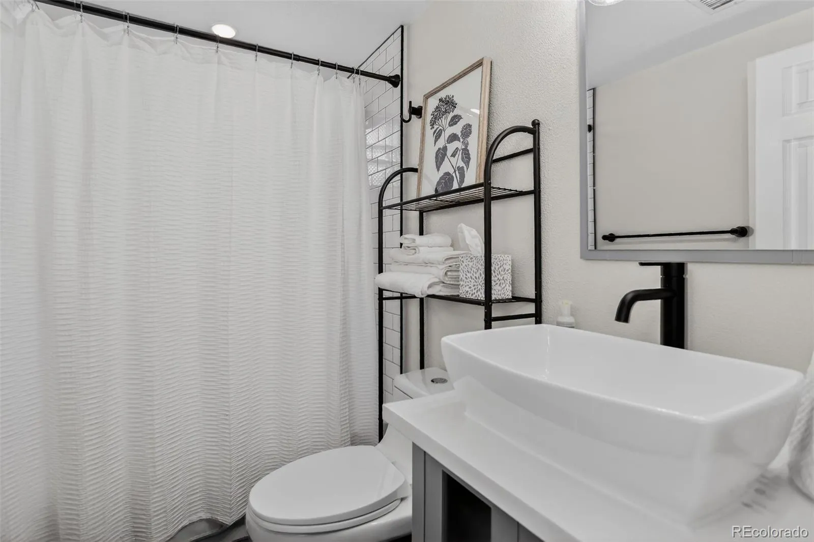 2907 E Euclid Place Centennial CO 80121 MLS #REC6992502 04242026220745 1600 36