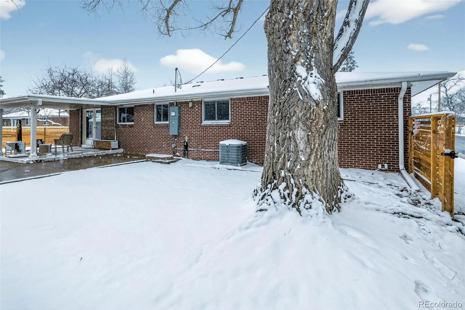 2907 E Euclid Place Centennial CO 80121 MLS #REC6992502 04242026220745 1600 40