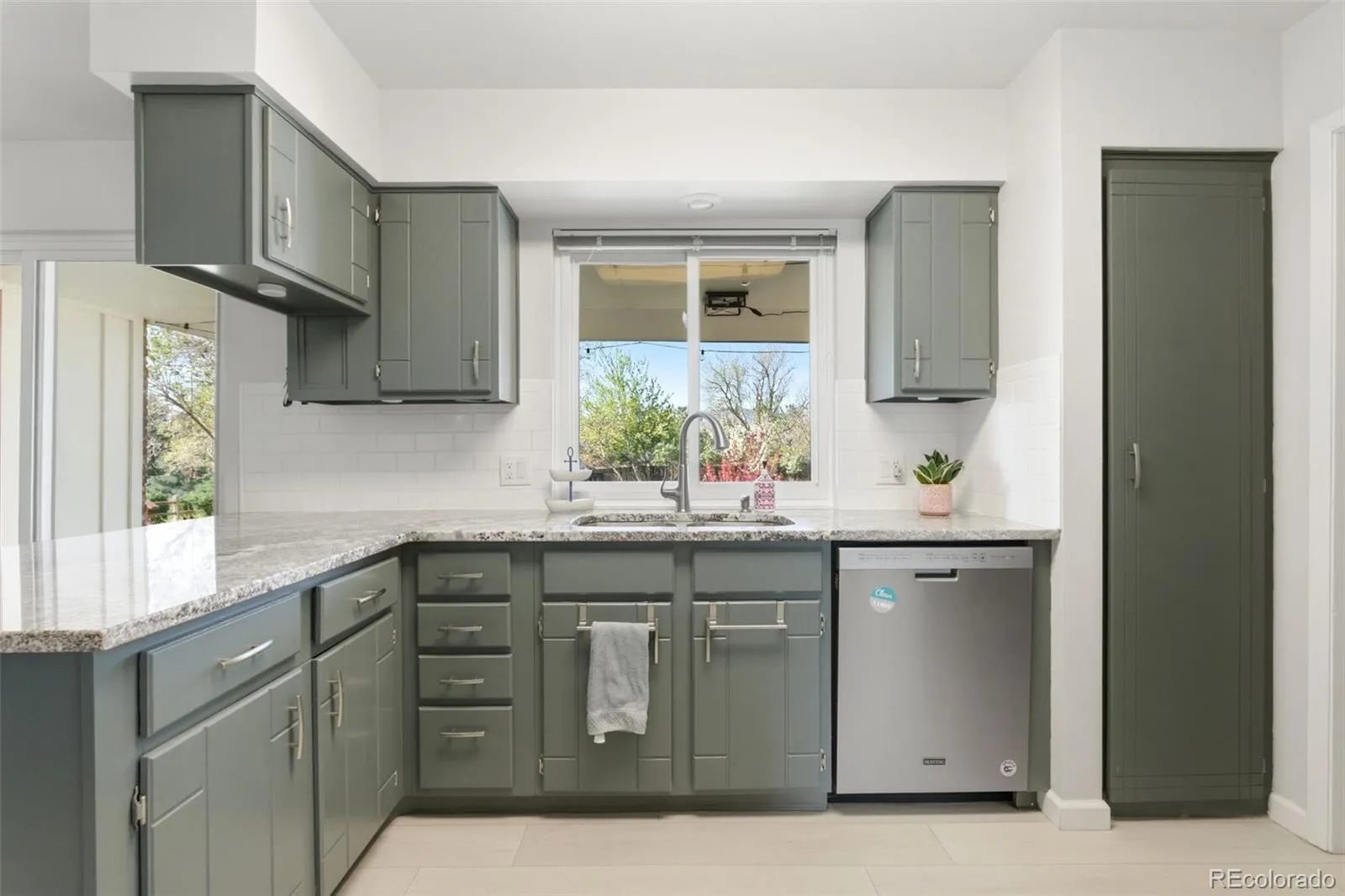 04102026152626 1600 18