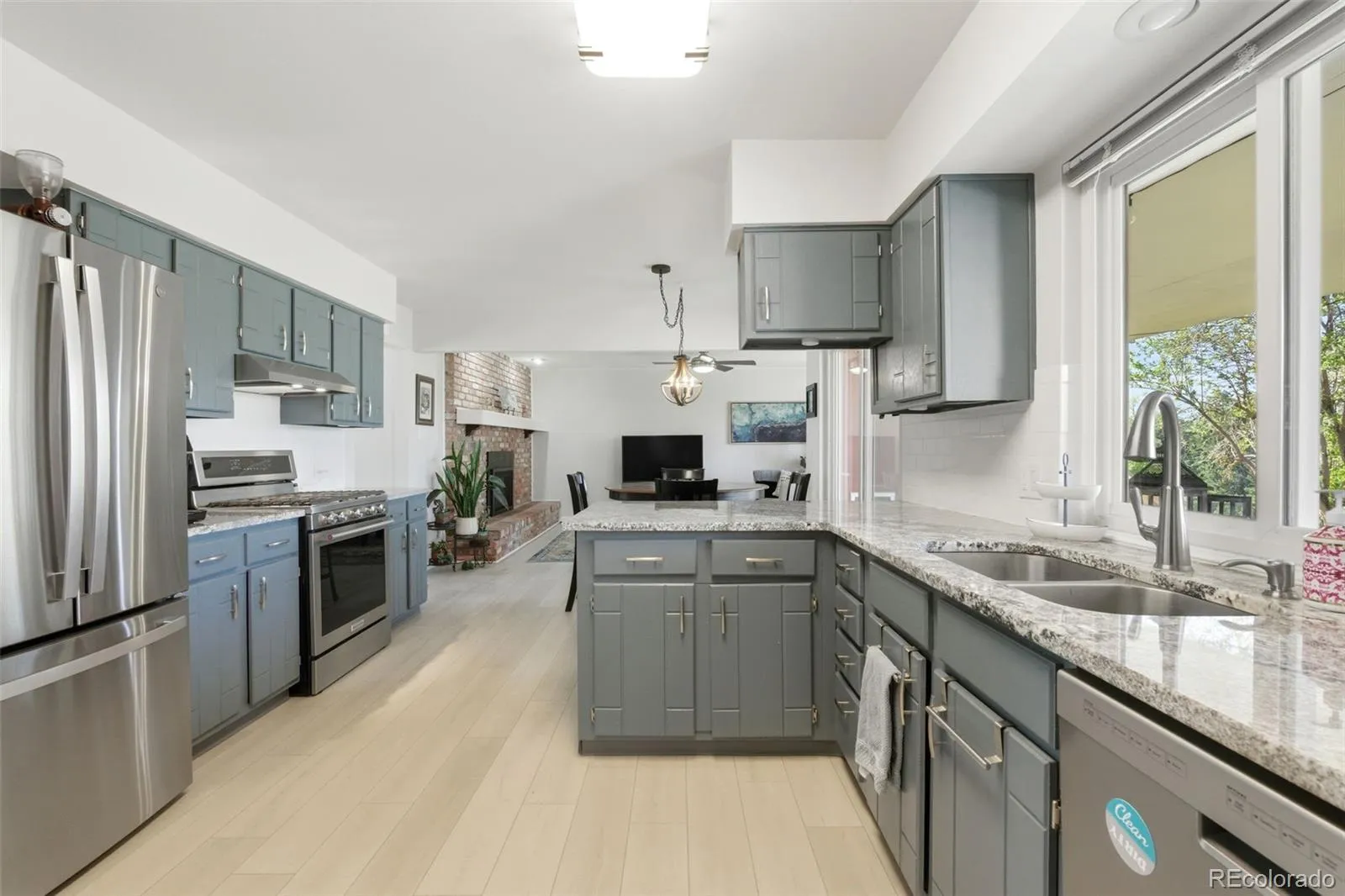 04102026152626 1600 19