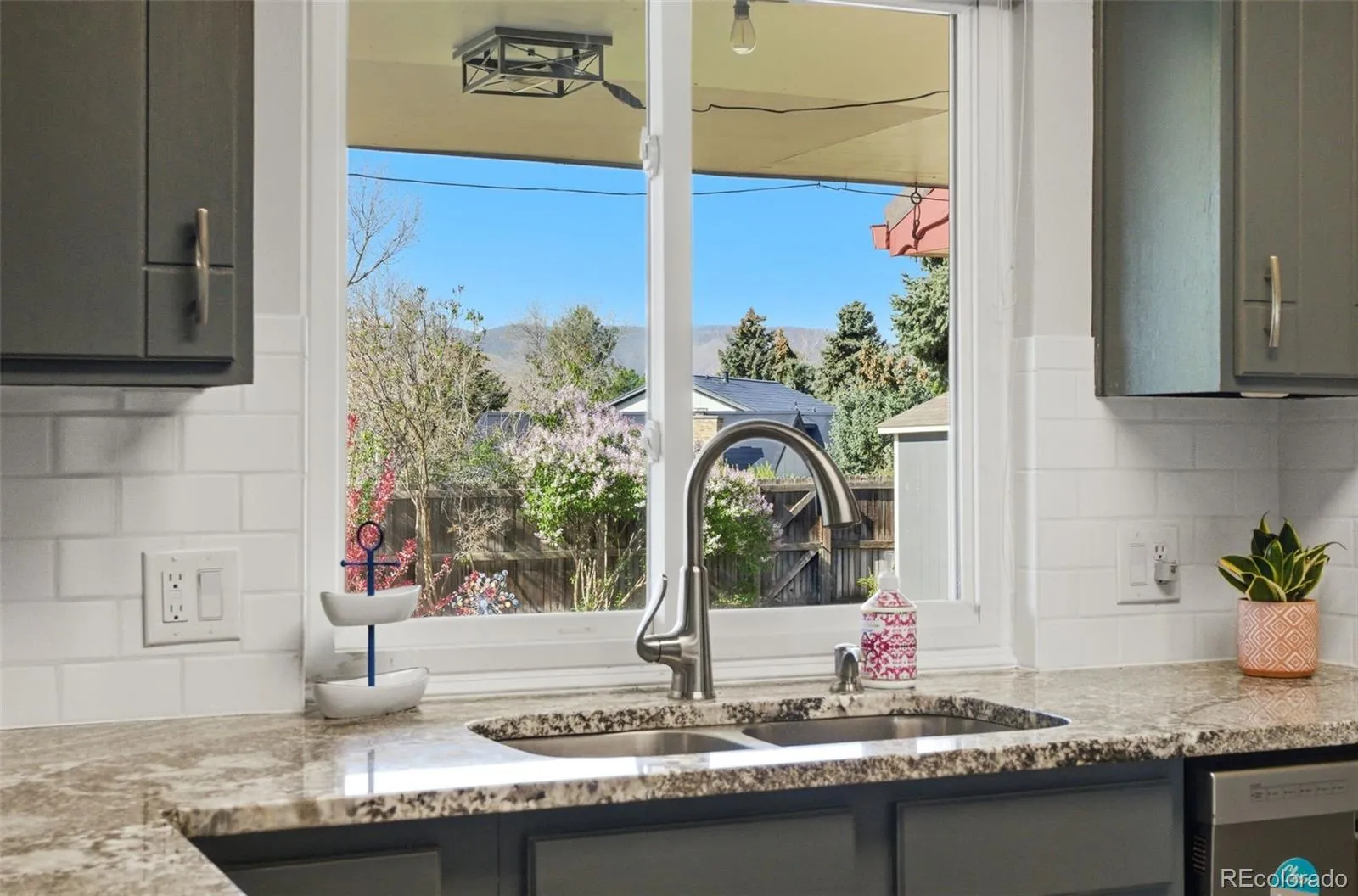 04102026152626 1600 21