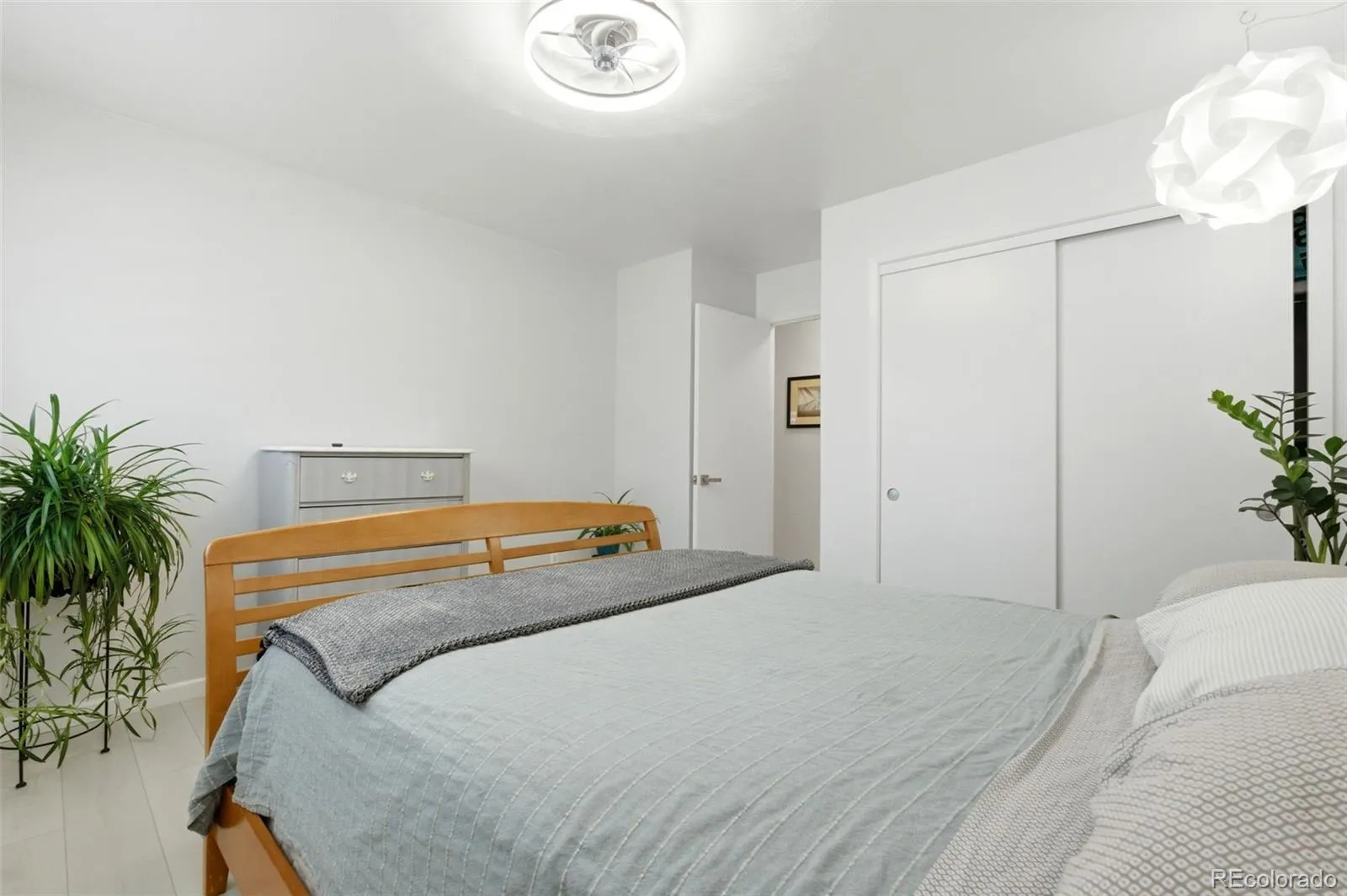 04102026152626 1600 24