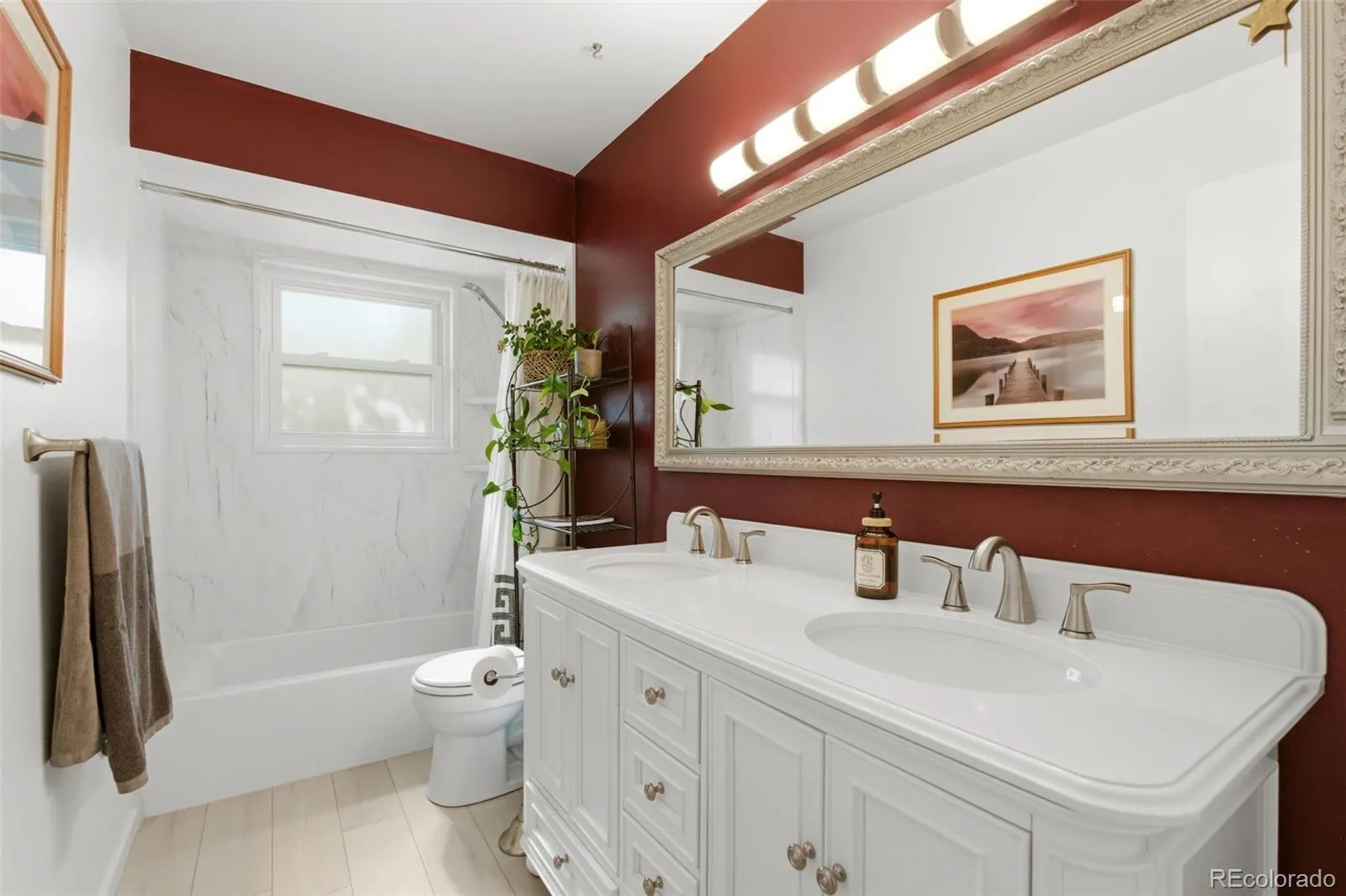 04102026152626 1600 32