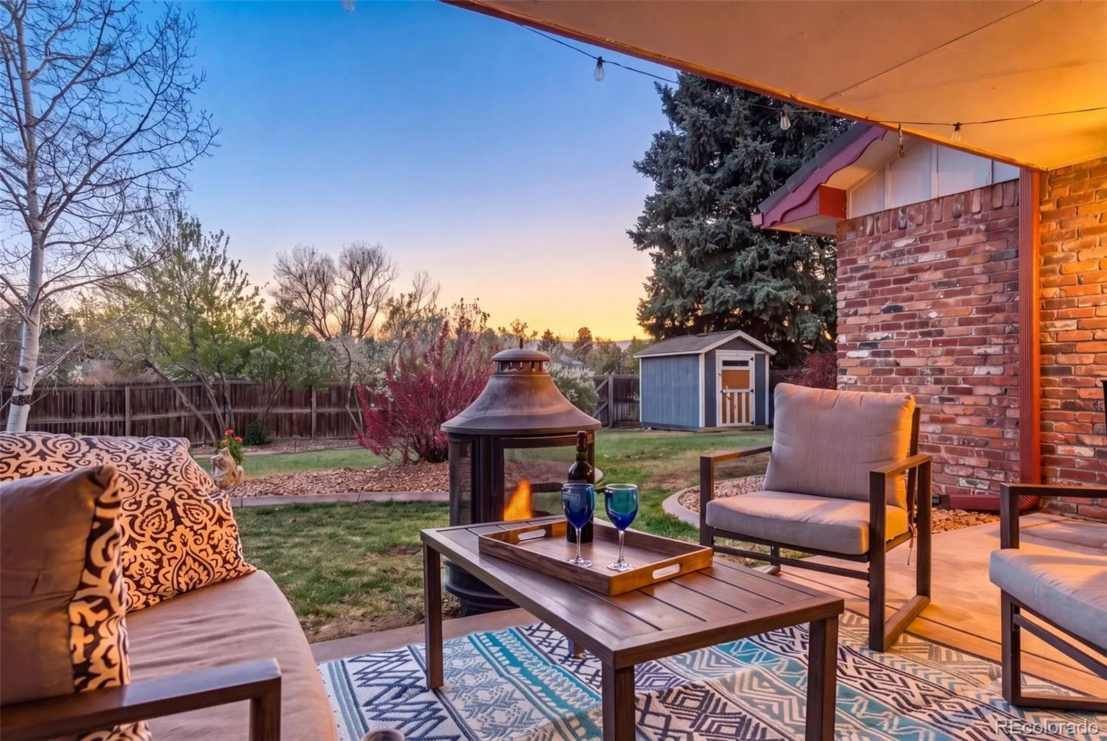 04102026152626 1600 40