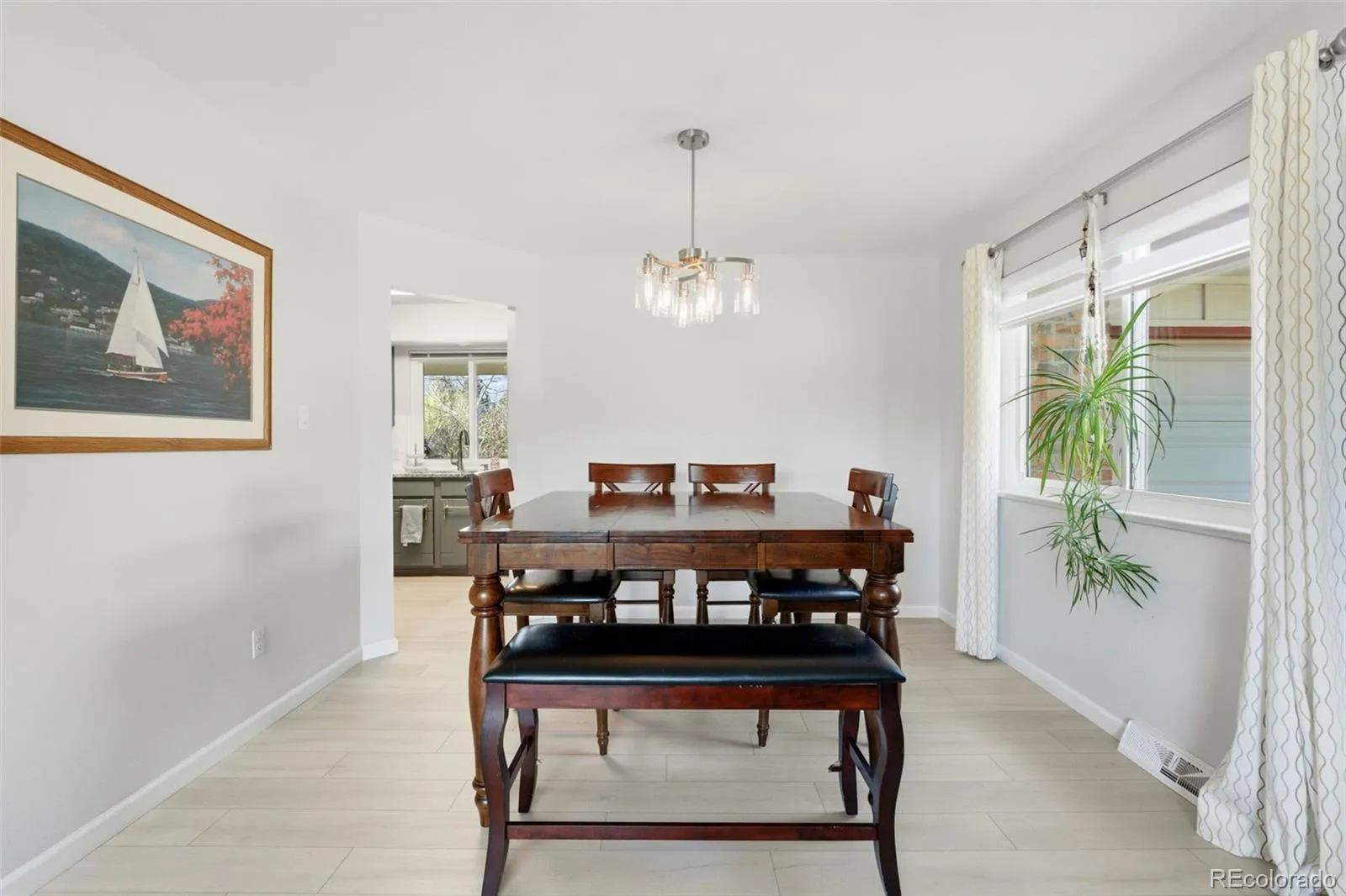 04102026152626 1600 8